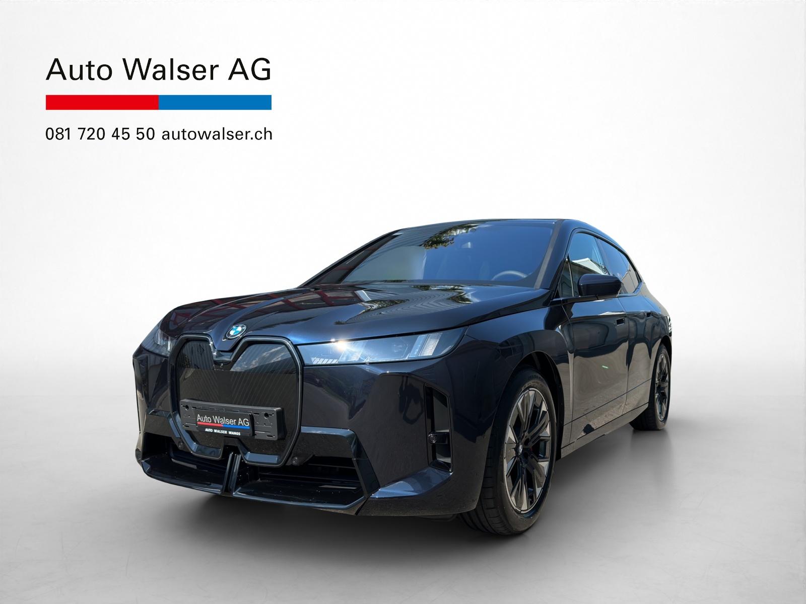 BMW iX xDrive45-image-0