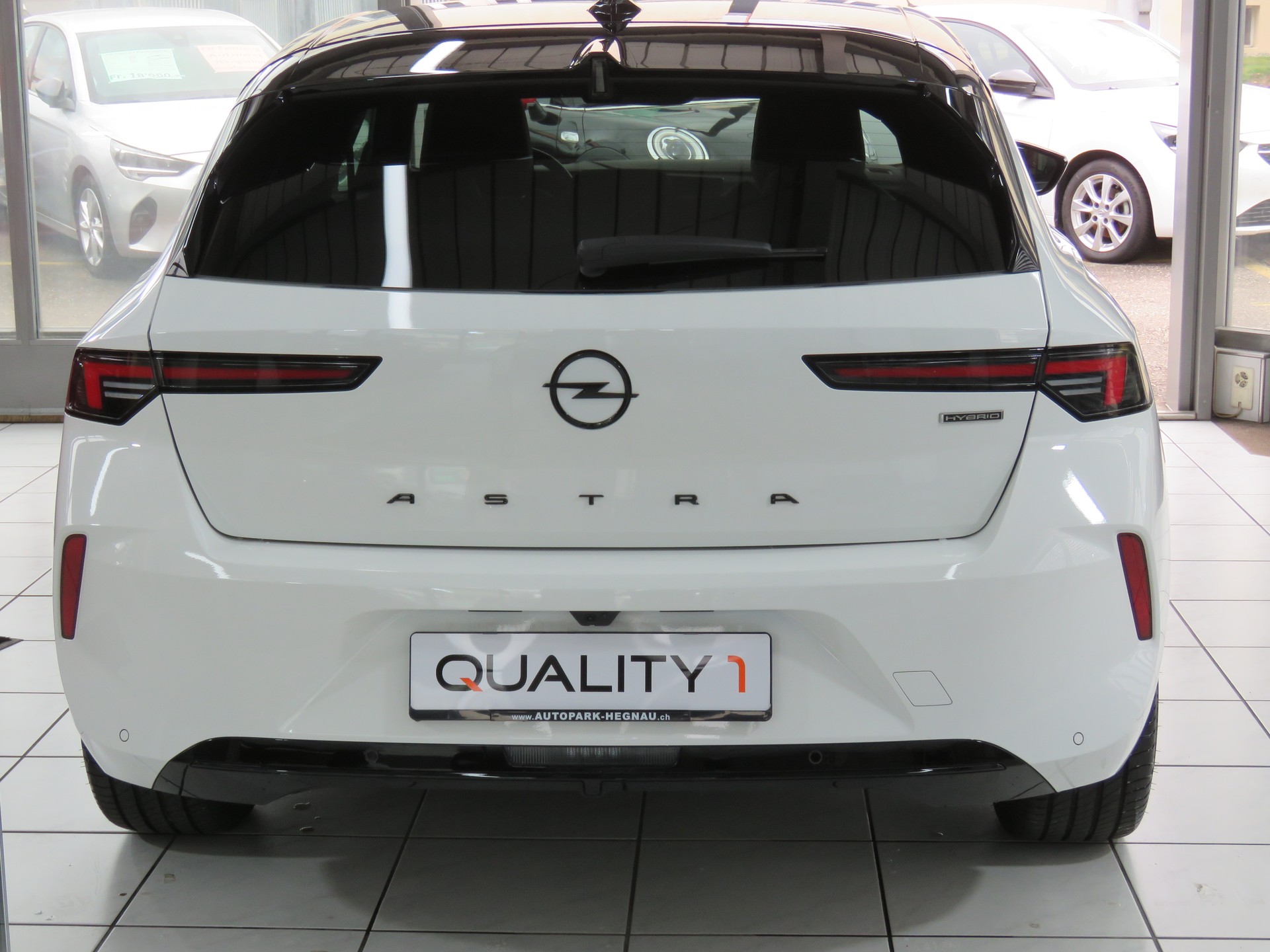 OPEL Astra 1.6 PHEV Turbo Swiss Plus Automat-image-5