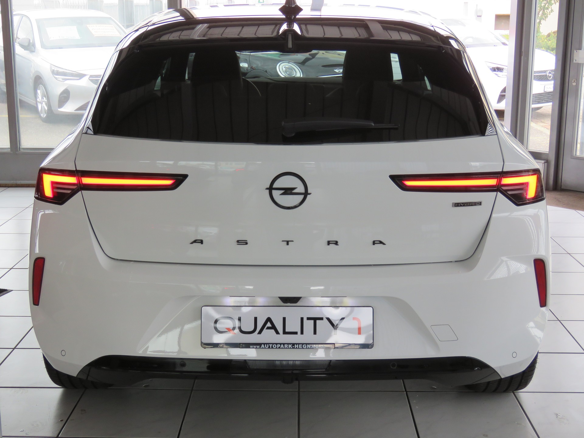 OPEL Astra 1.6 PHEV Turbo Swiss Plus Automat-image-6