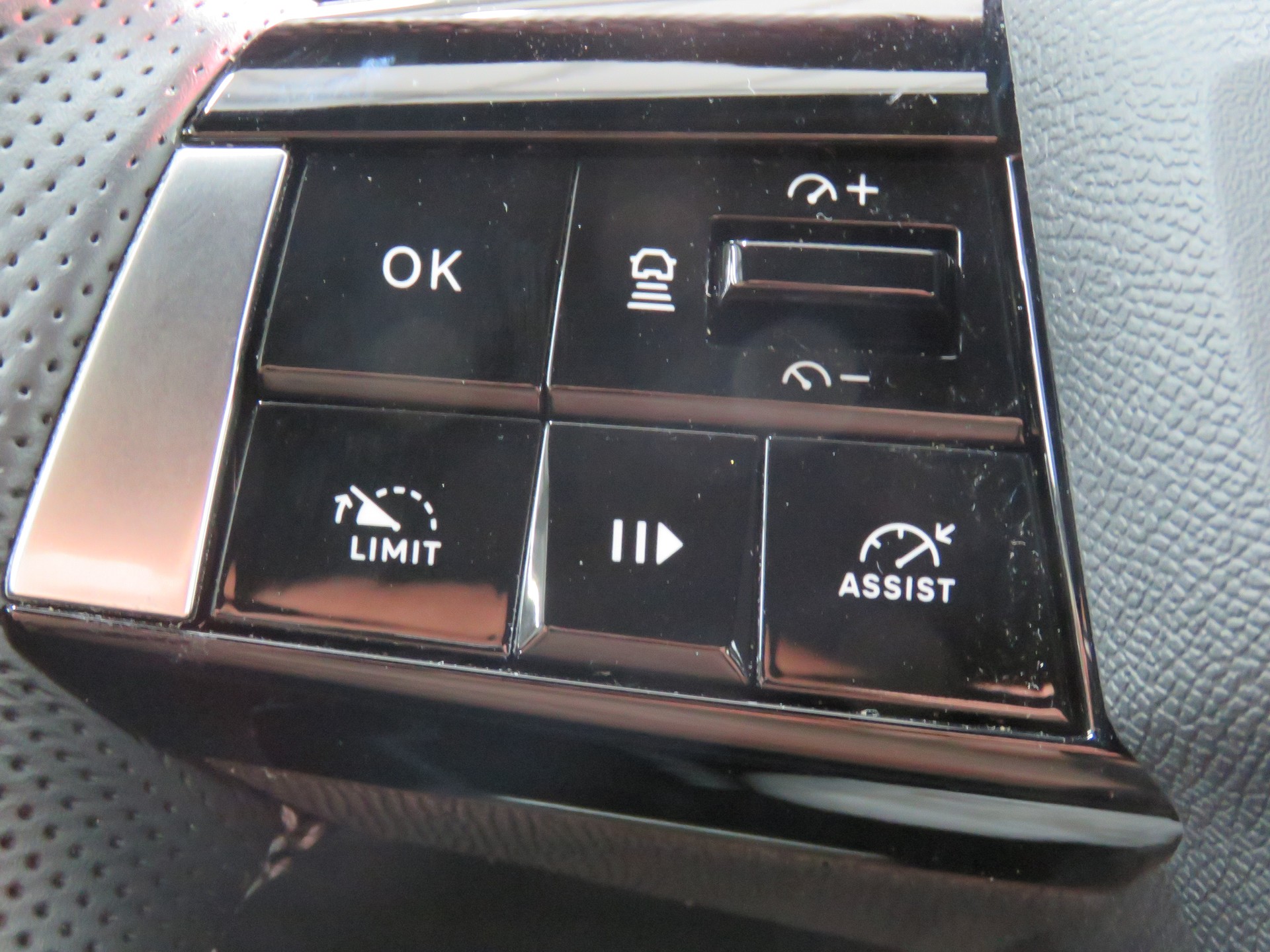 OPEL Astra 1.6 PHEV Turbo Swiss Plus Automat-image-22