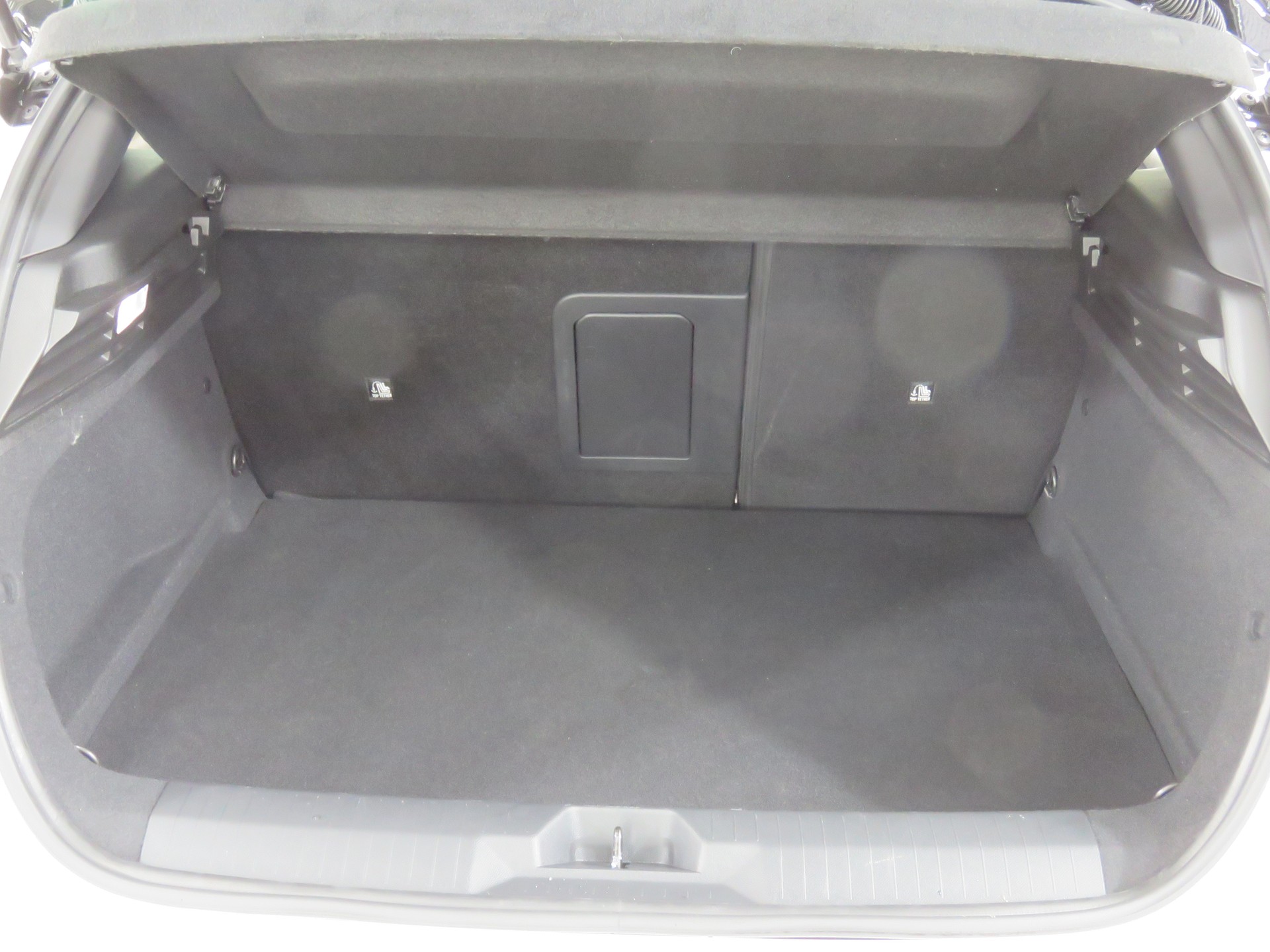 OPEL Astra 1.6 PHEV Turbo Swiss Plus Automat-image-14
