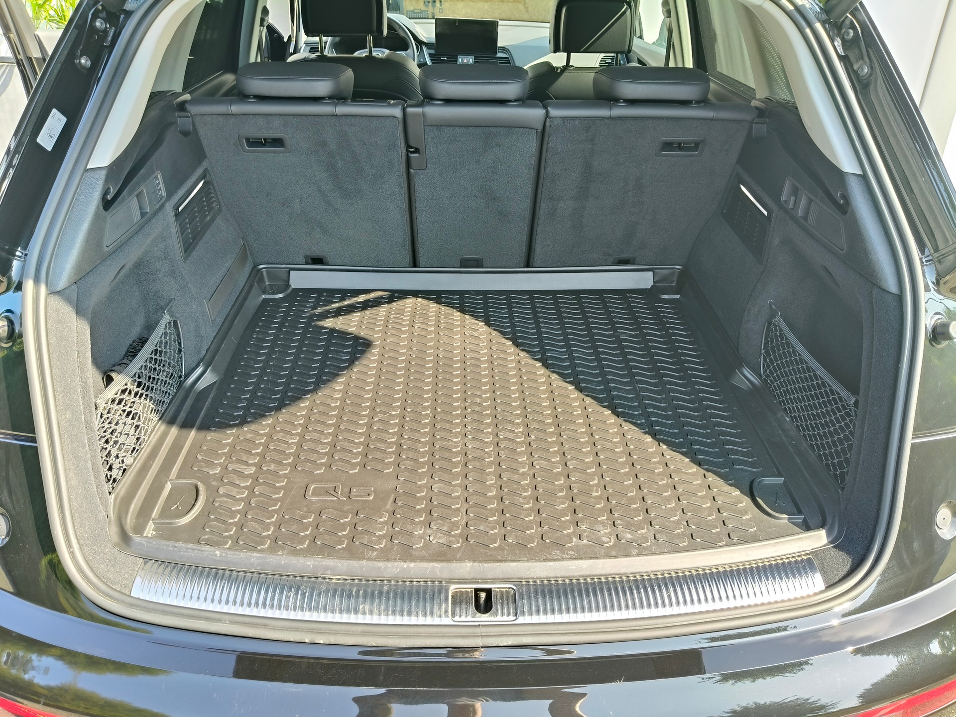 AUDI Q5 50 TFSI e PHEV S line quattro S-tronic-image-14