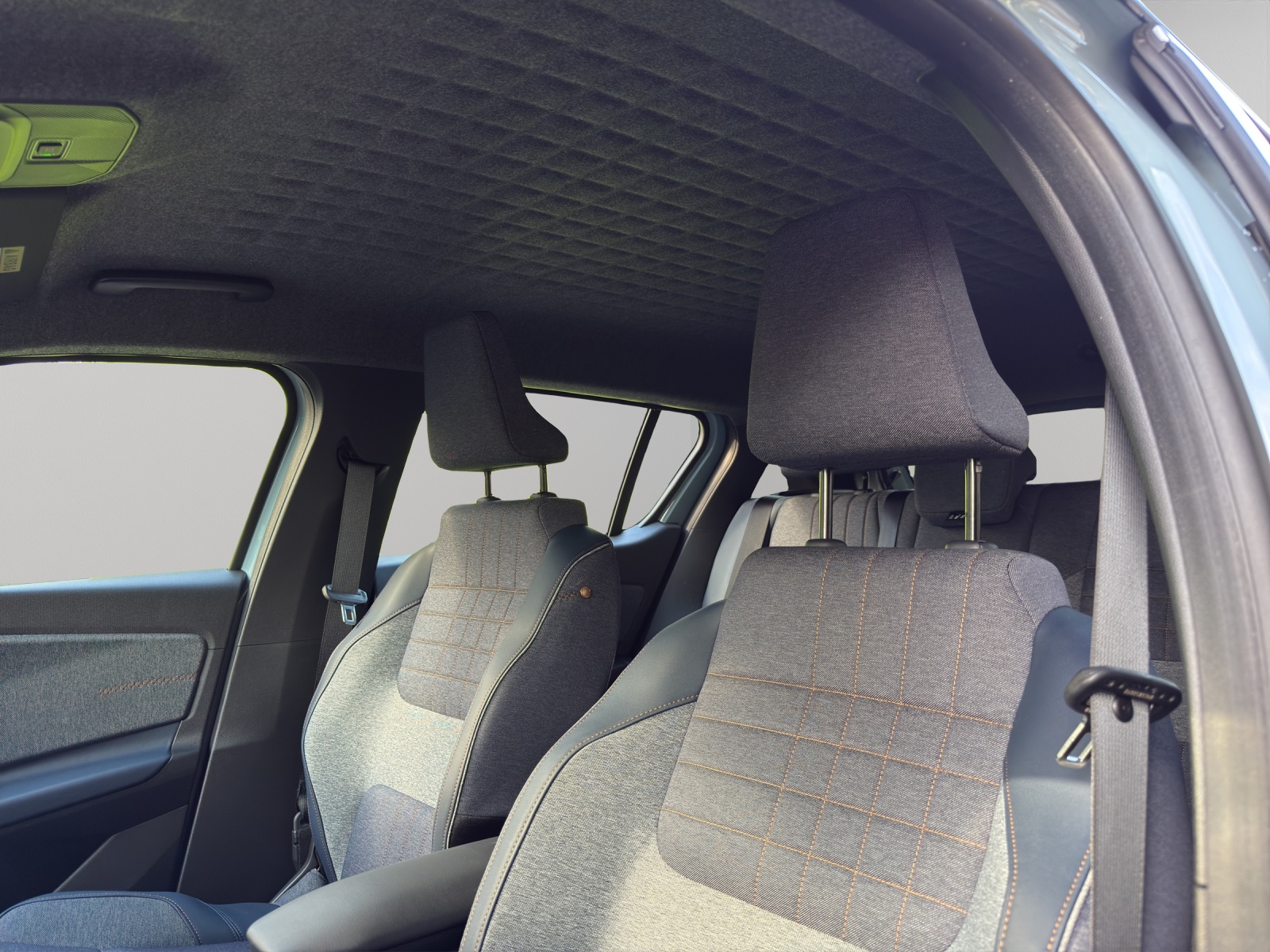 RENAULT R4 E-Tech Comfort Range 52 kWh Techno-image-9