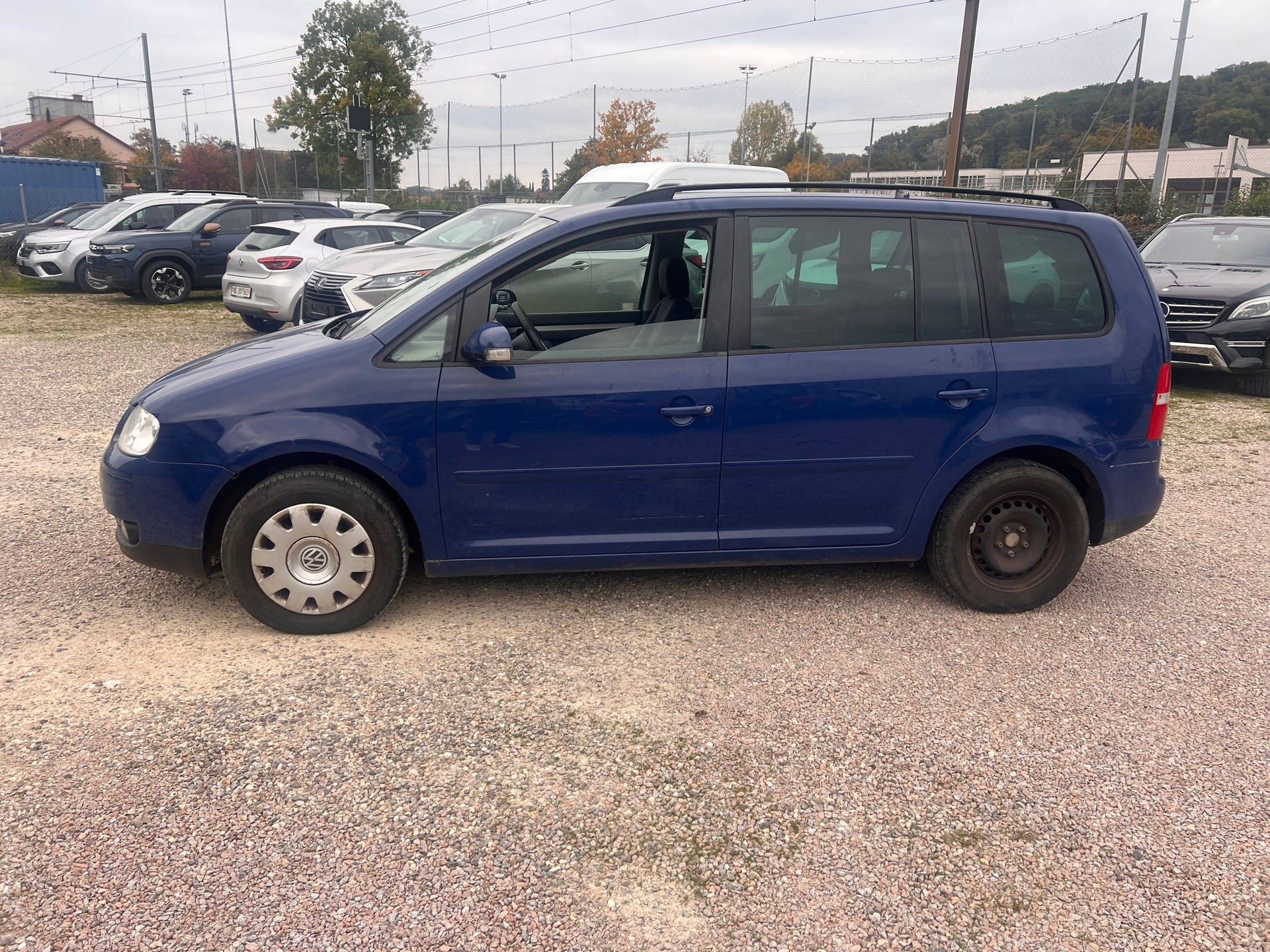 VW Touran 2.0 TDI Trendline-image-6