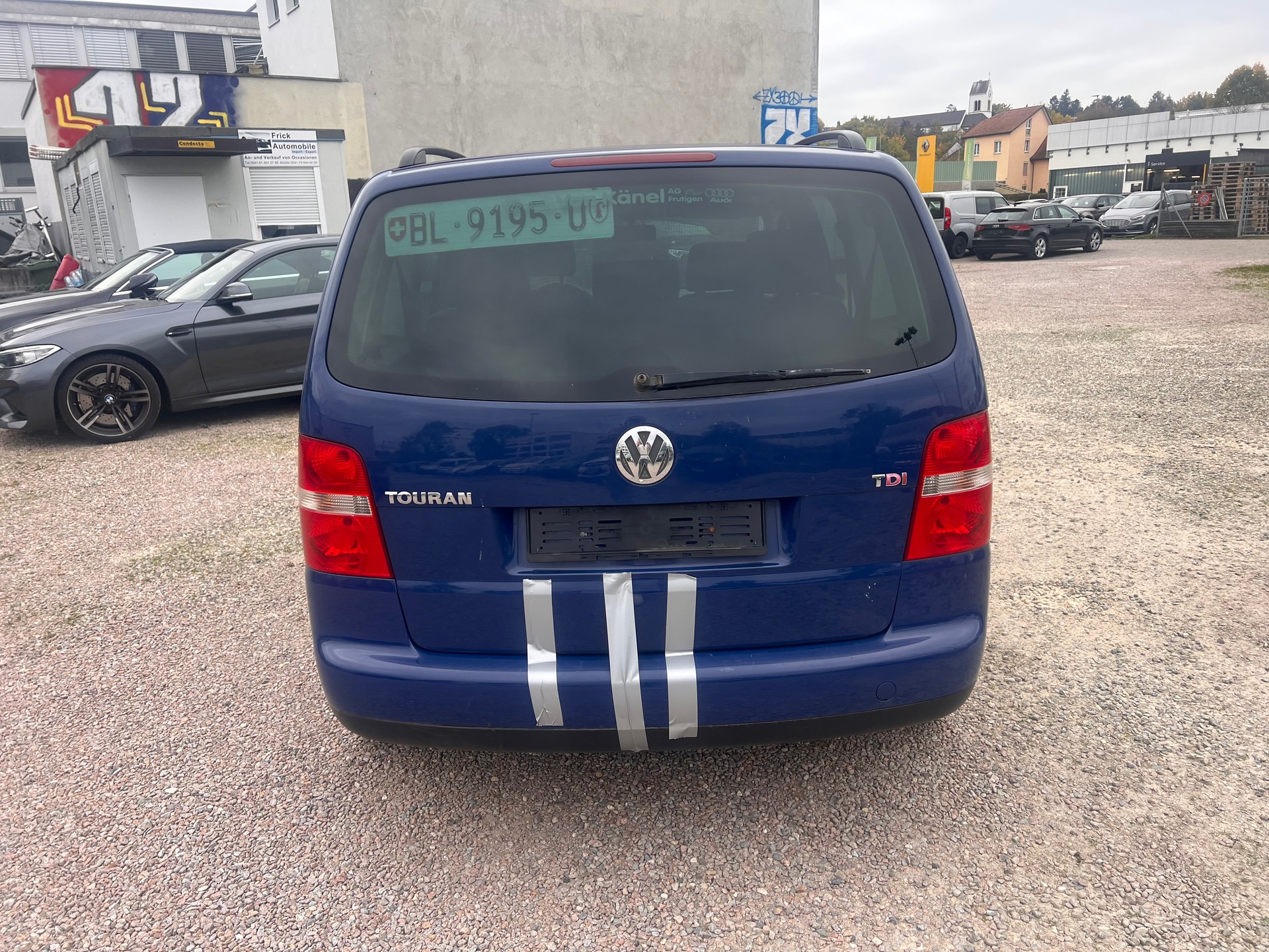 VW Touran 2.0 TDI Trendline-image-3