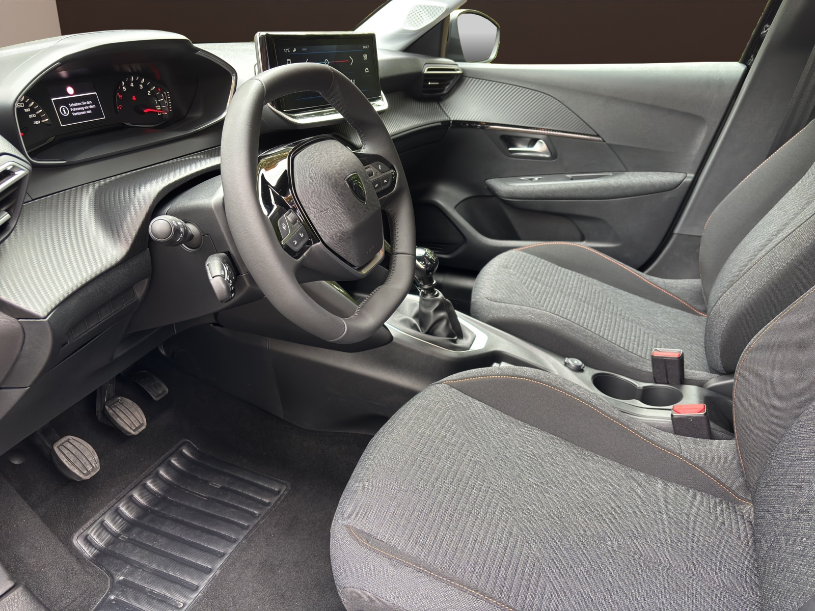 PEUGEOT 208 1.2 PureTech Style-image-8