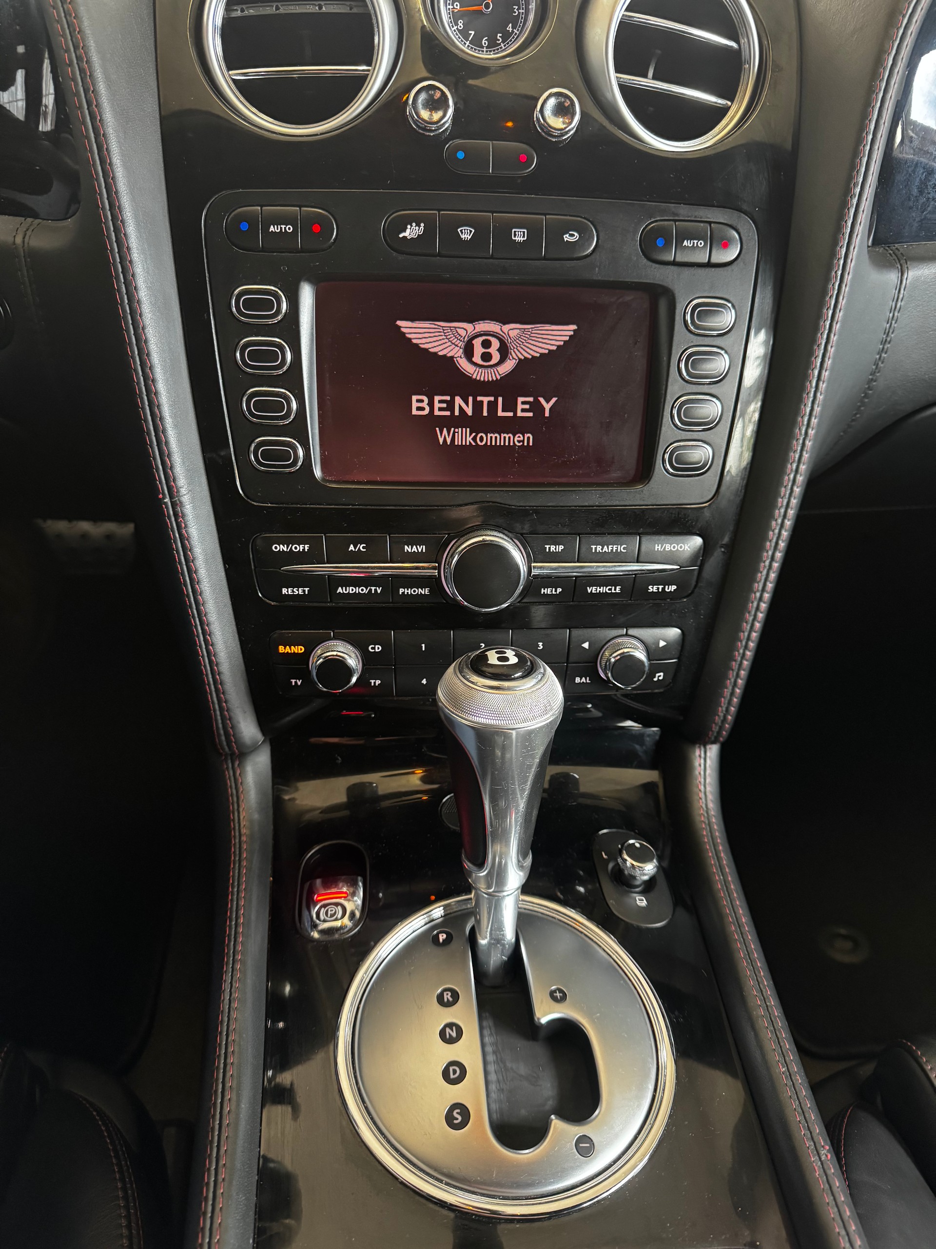 BENTLEY Continental GT 6.0-image-7