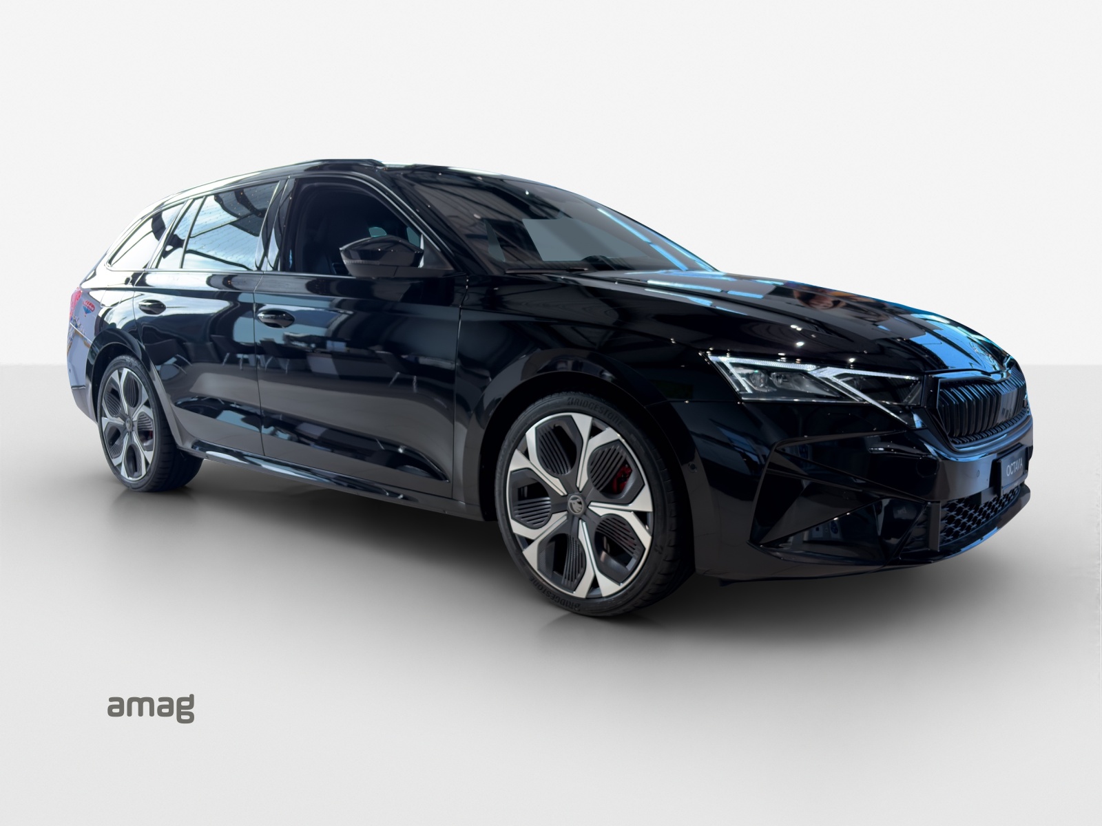 SKODA Octavia Combi 2.0 TSI DSG RS-image-5