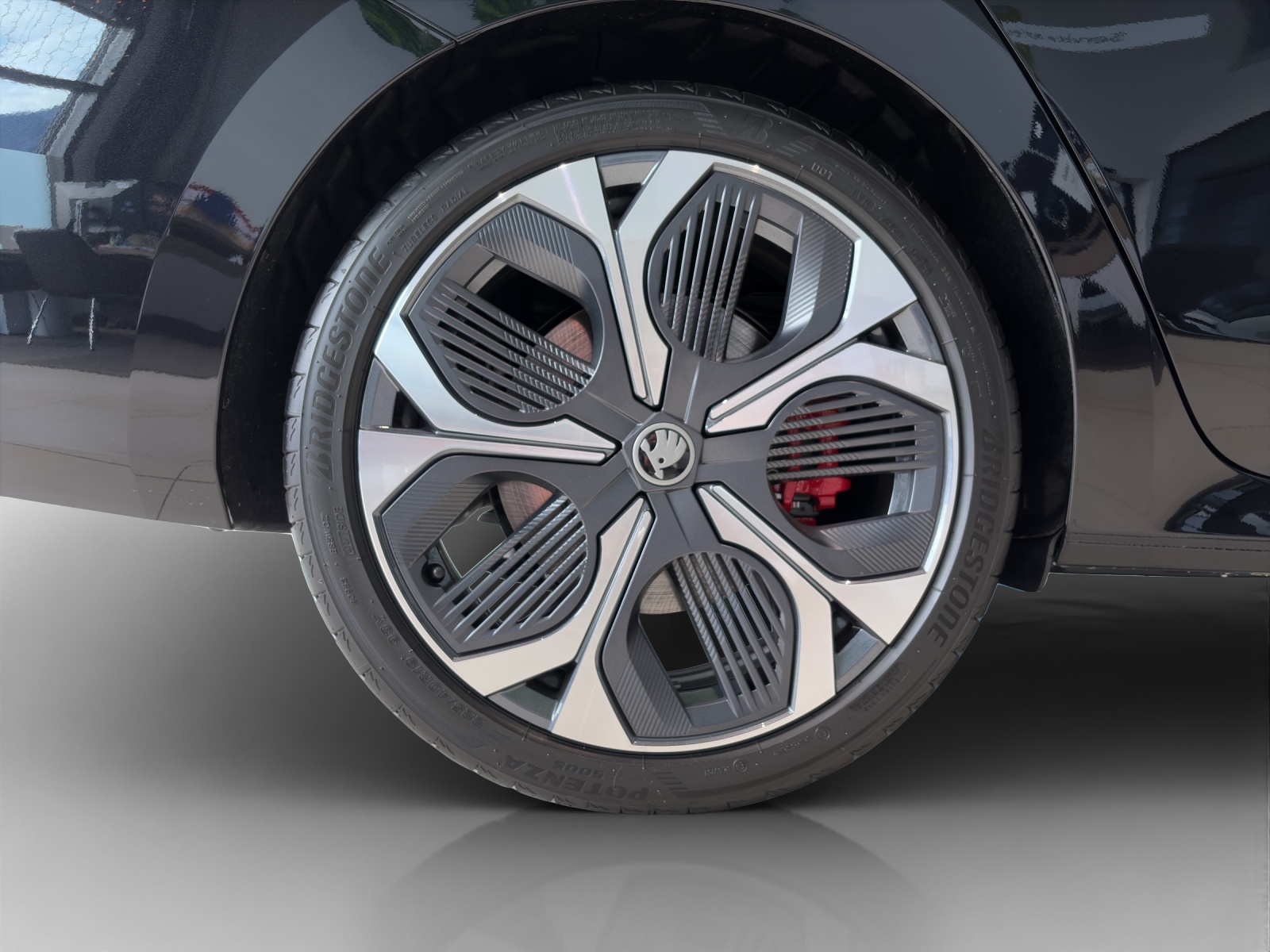 SKODA Octavia Combi 2.0 TSI DSG RS-image-13
