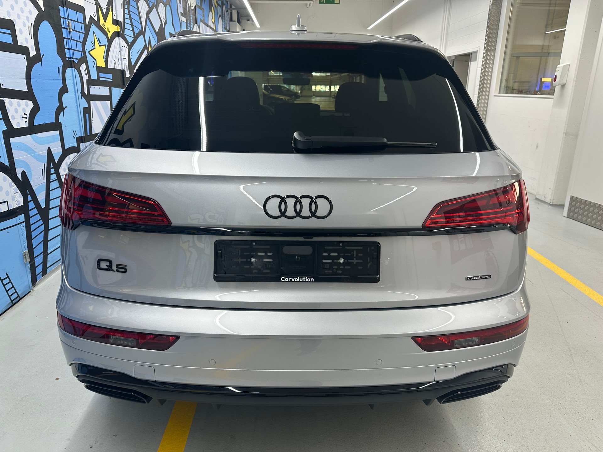 AUDI Q5 50 TFSI e quattro S line-image-4