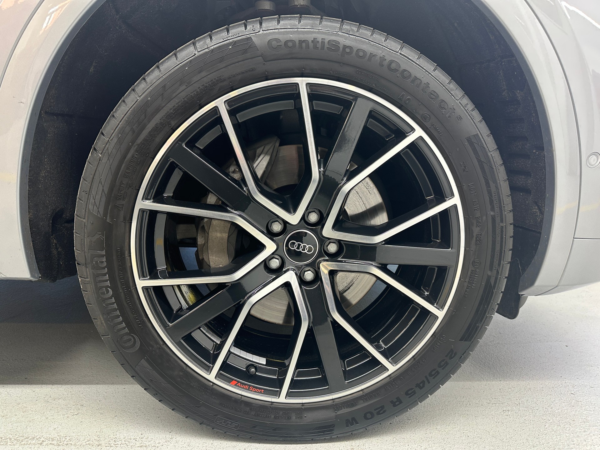 AUDI Q5 50 TFSI e quattro S line-image-5