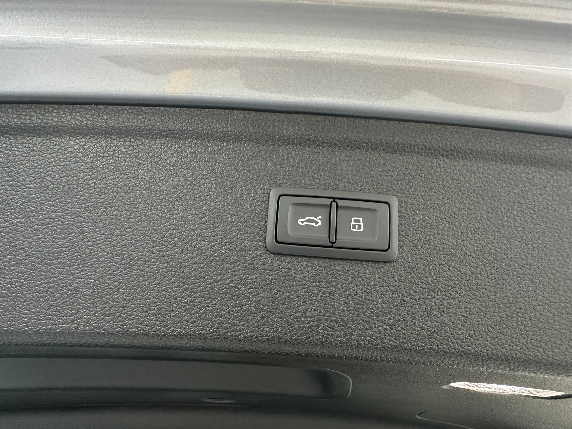 AUDI Q5 50 TFSI e quattro S line-image-7