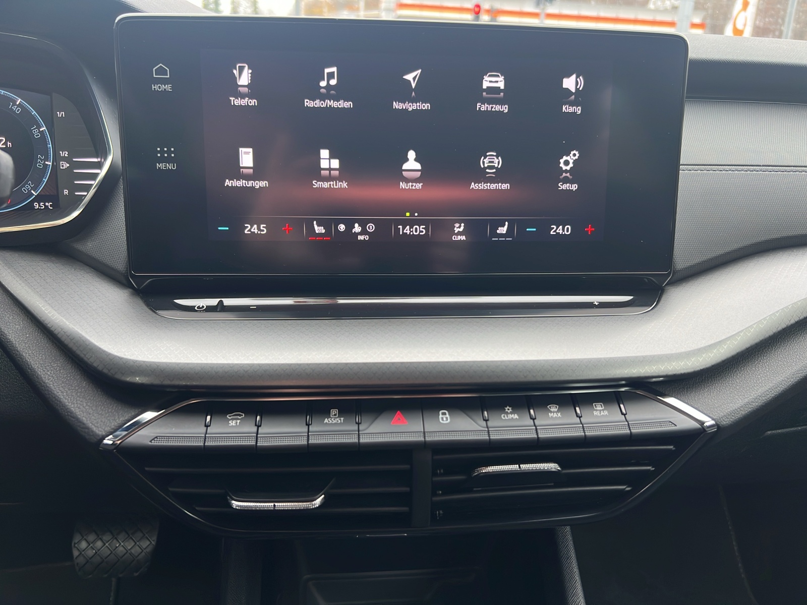 SKODA Octavia Combi 1.0 TSI mHEV DSG Ambition-image-24