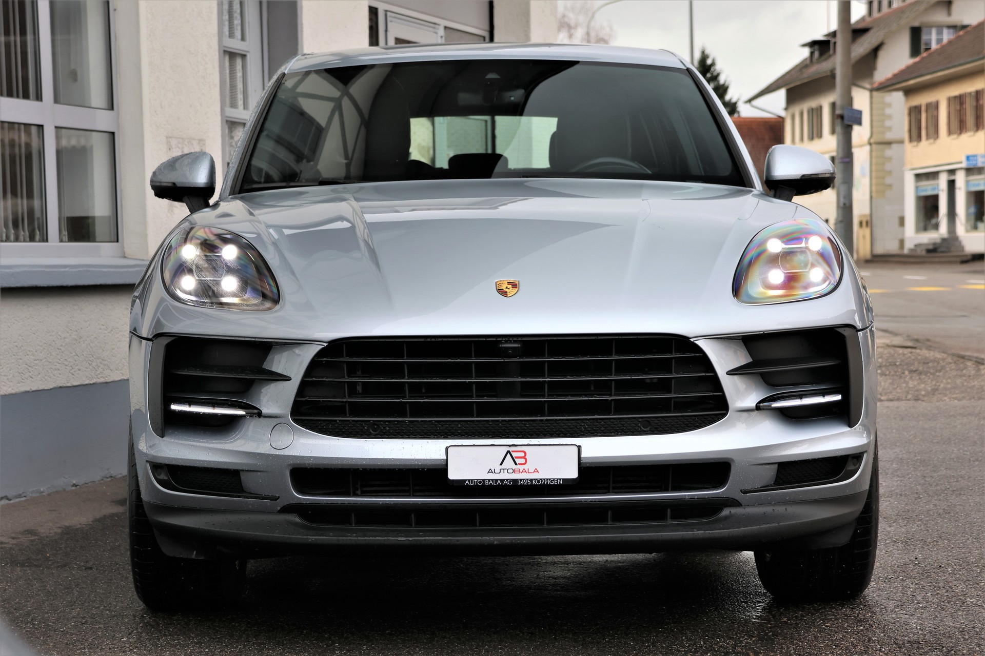 PORSCHE Macan PDK (CH)-image-1