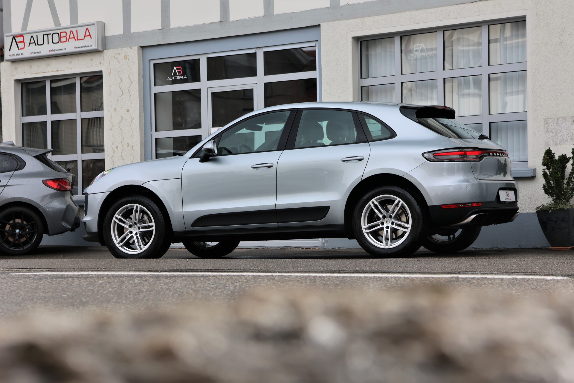 PORSCHE Macan PDK (CH)-image-3