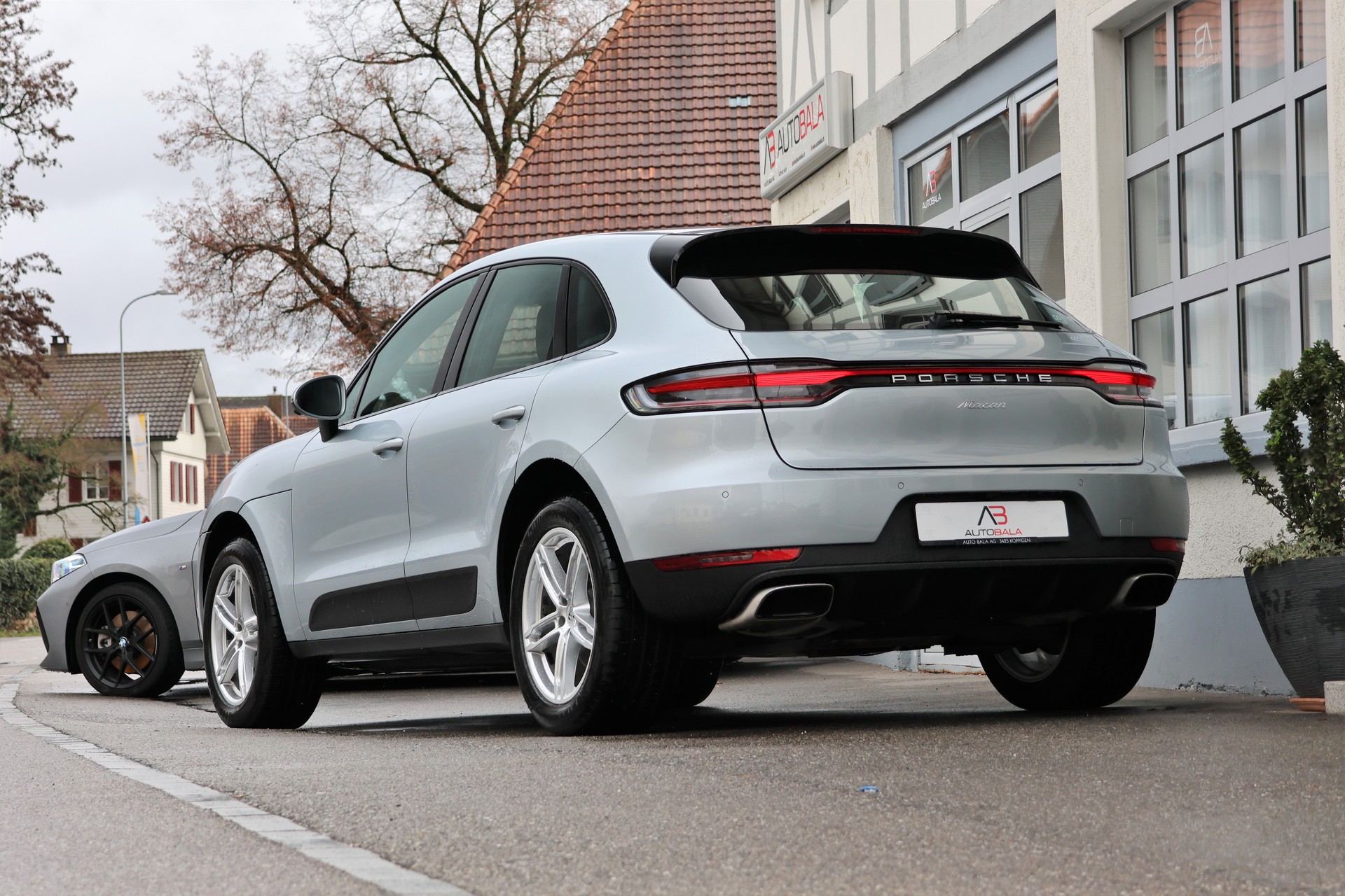 PORSCHE Macan PDK (CH)-image-2