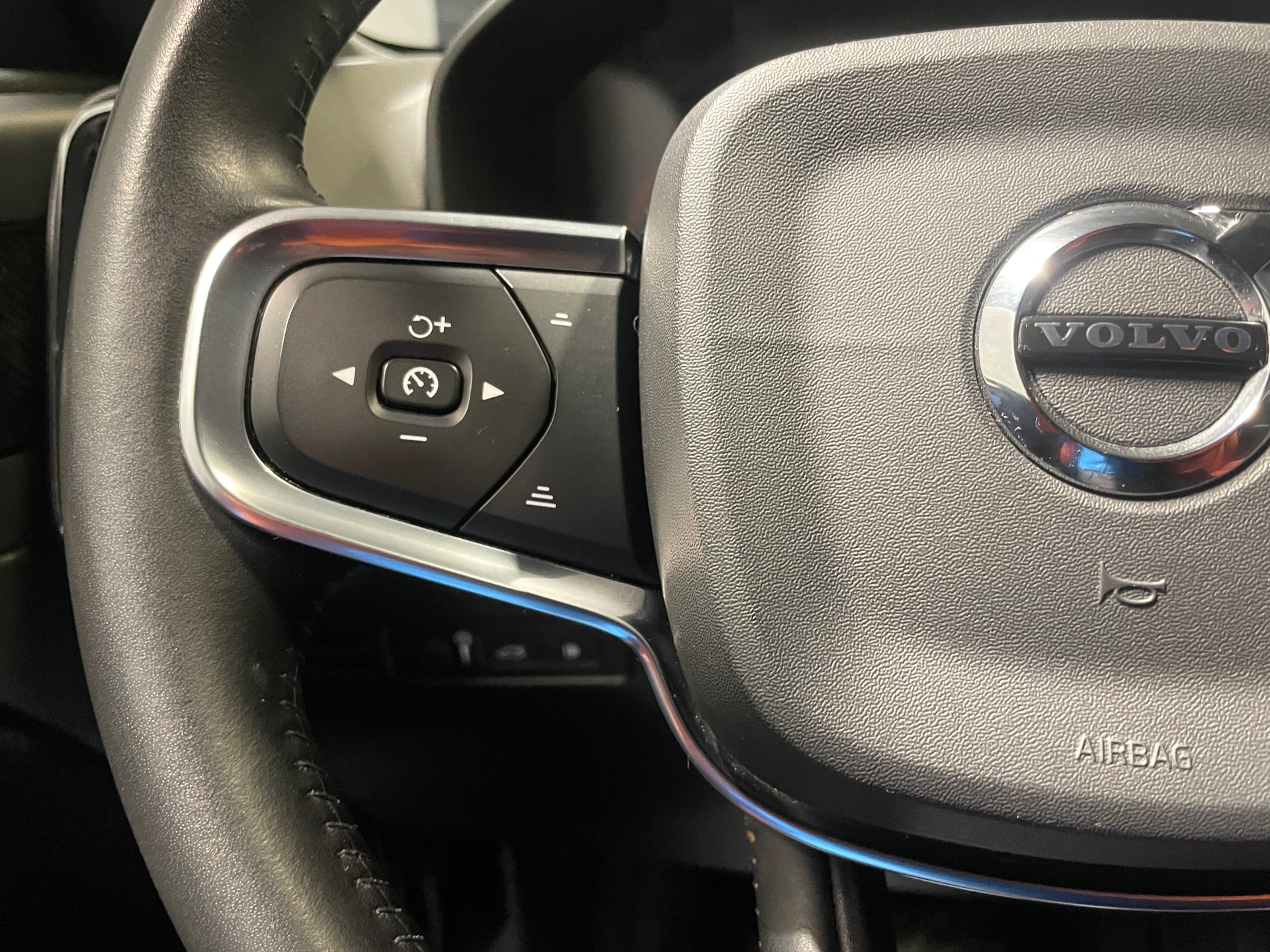 VOLVO XC40 T5 TwE Inscription Expression DCT(37)(M)-image-11