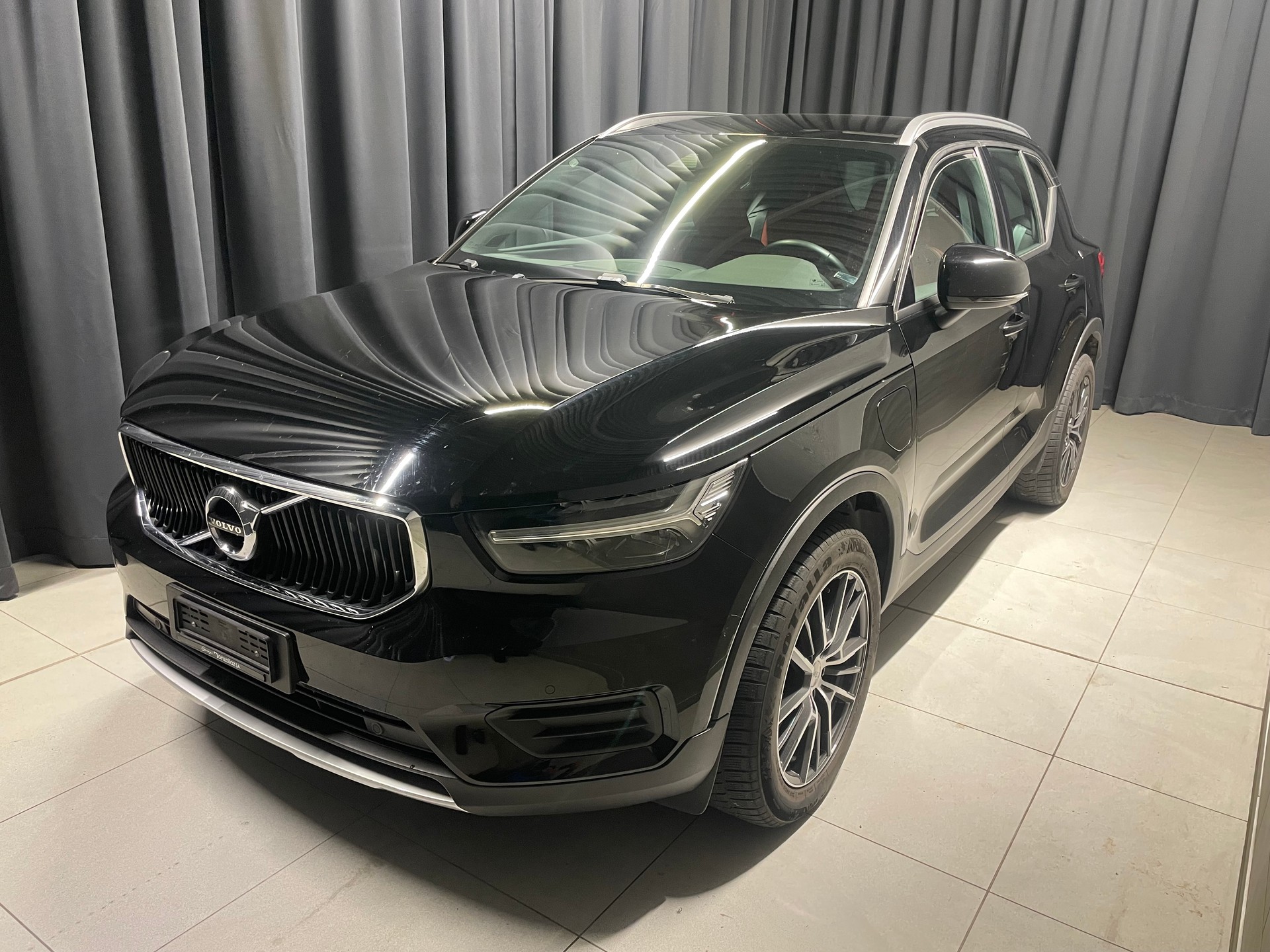 VOLVO XC40 T5 TwE Inscription Expression DCT(37)(M)-image-2