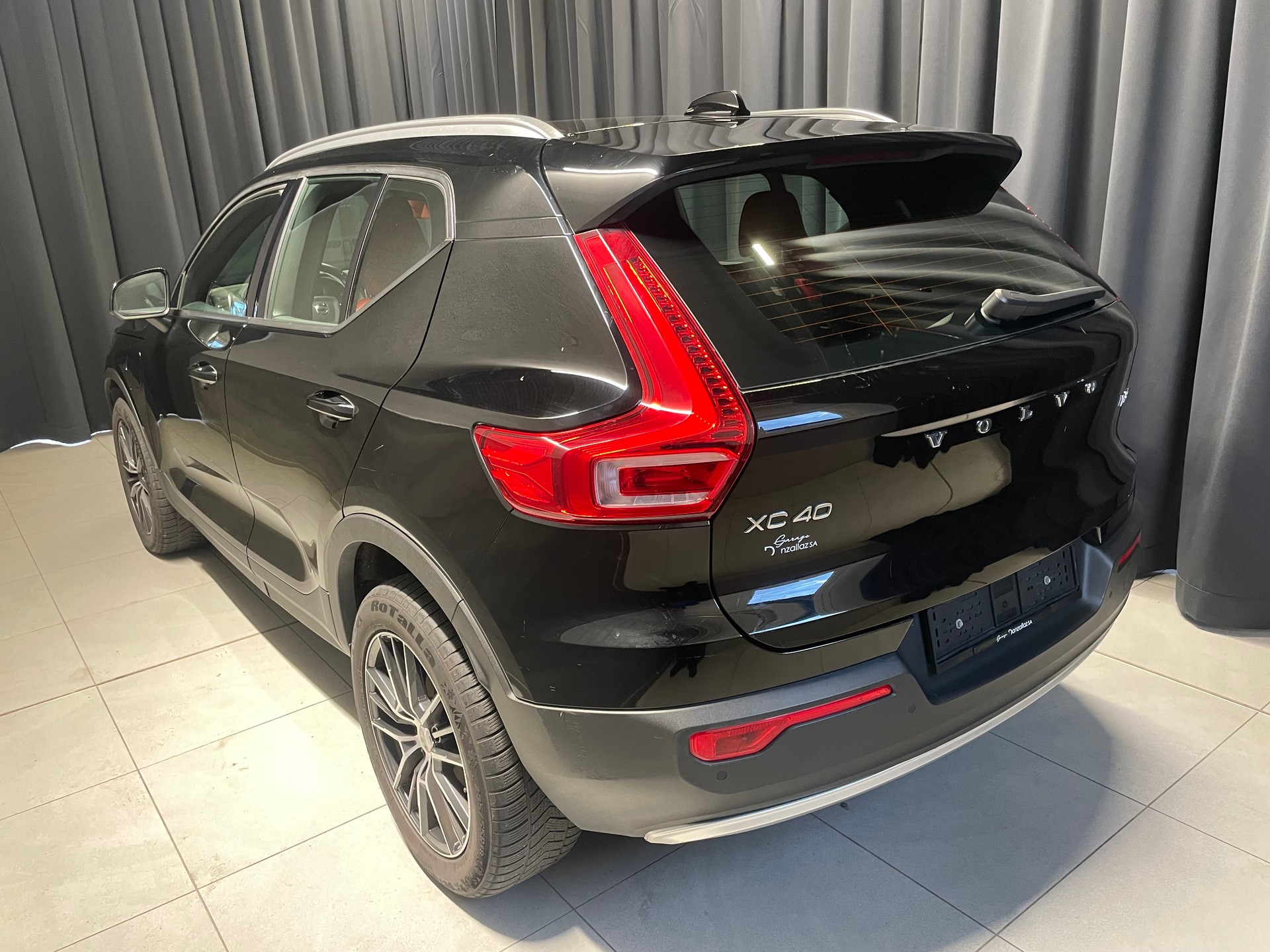 VOLVO XC40 T5 TwE Inscription Expression DCT(37)(M)-image-3