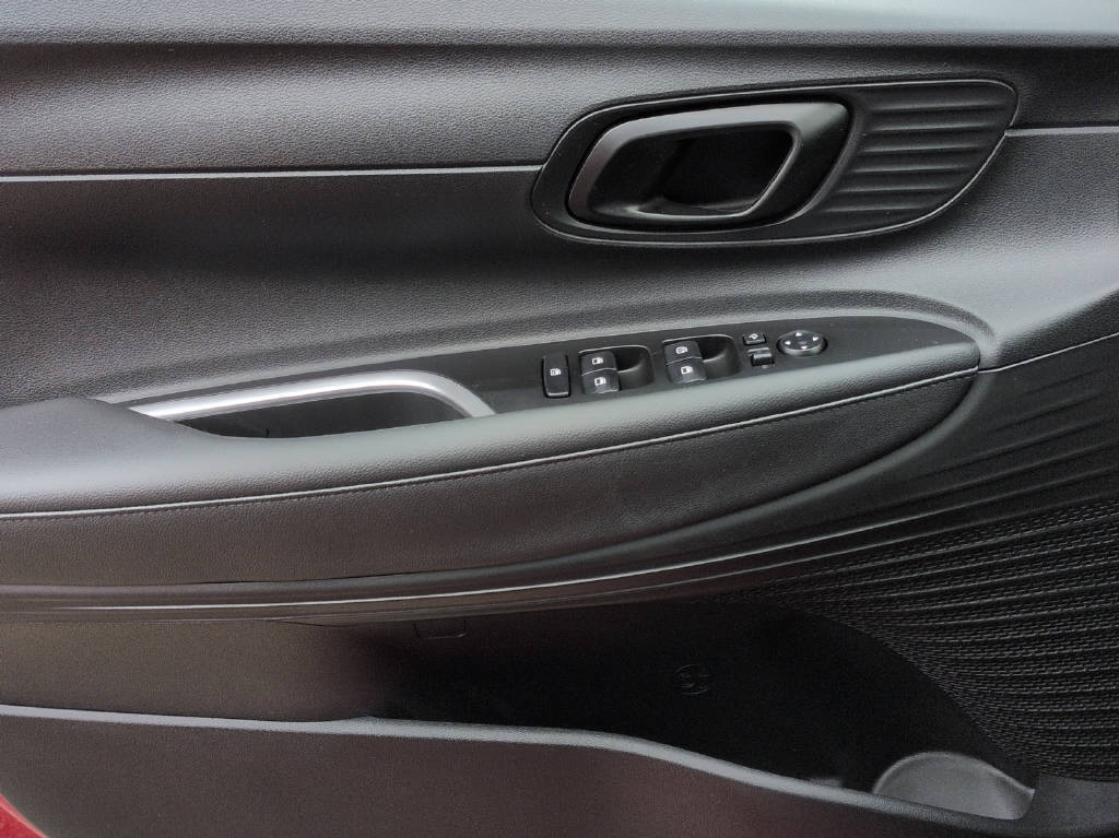 HYUNDAI i20 1.0 T-GDi Amplia Safe Tec-image-13