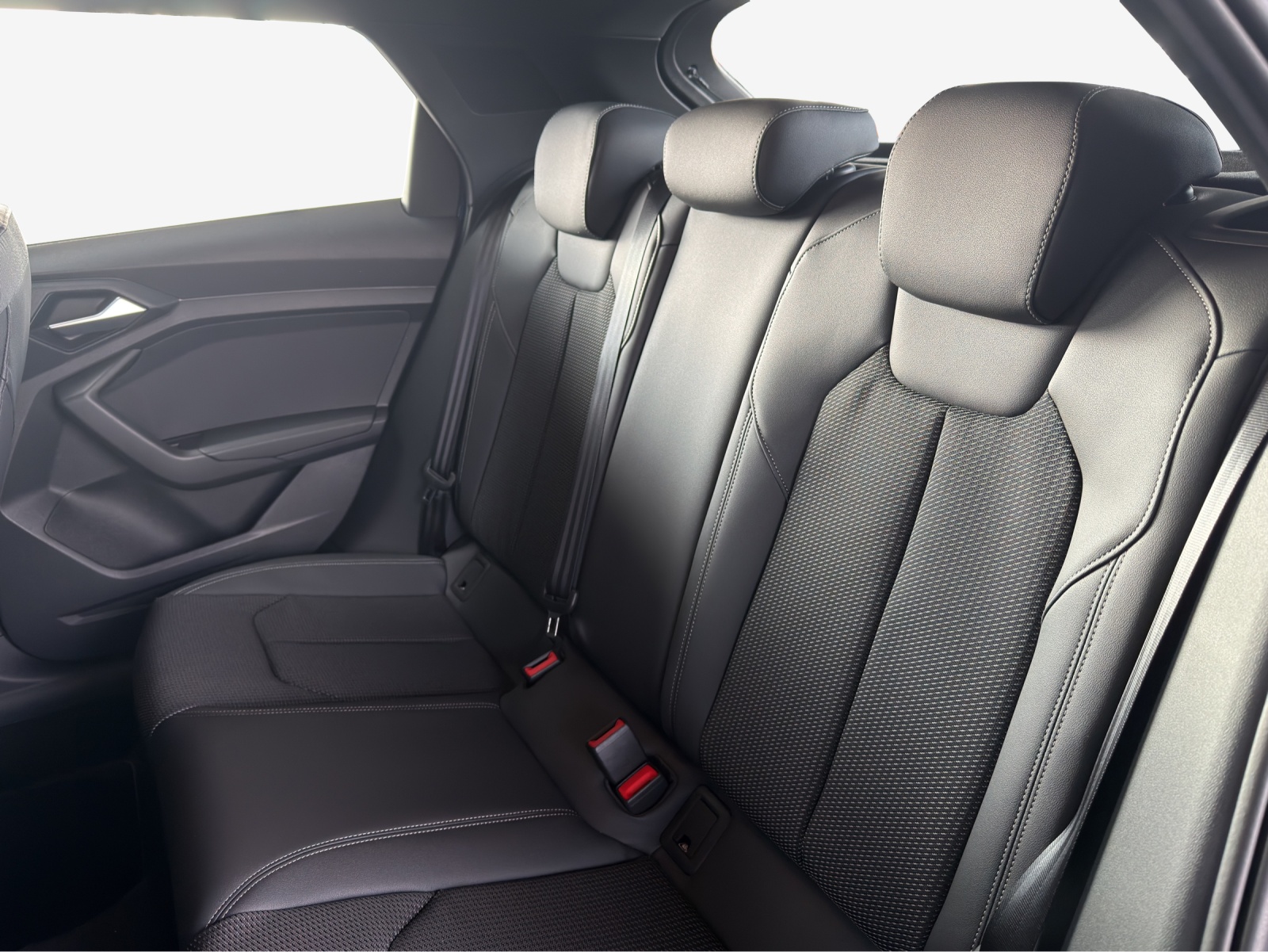 AUDI A1 Sportback 30 TFSI Attraction S-tronic-image-11