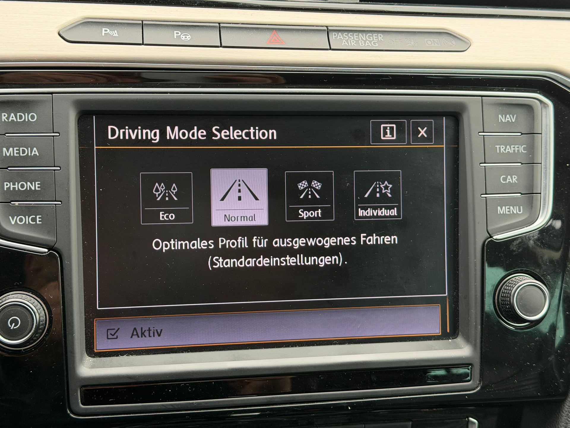 VW Passat Variant 2.0 TDI BMT Highline DSG-image-28