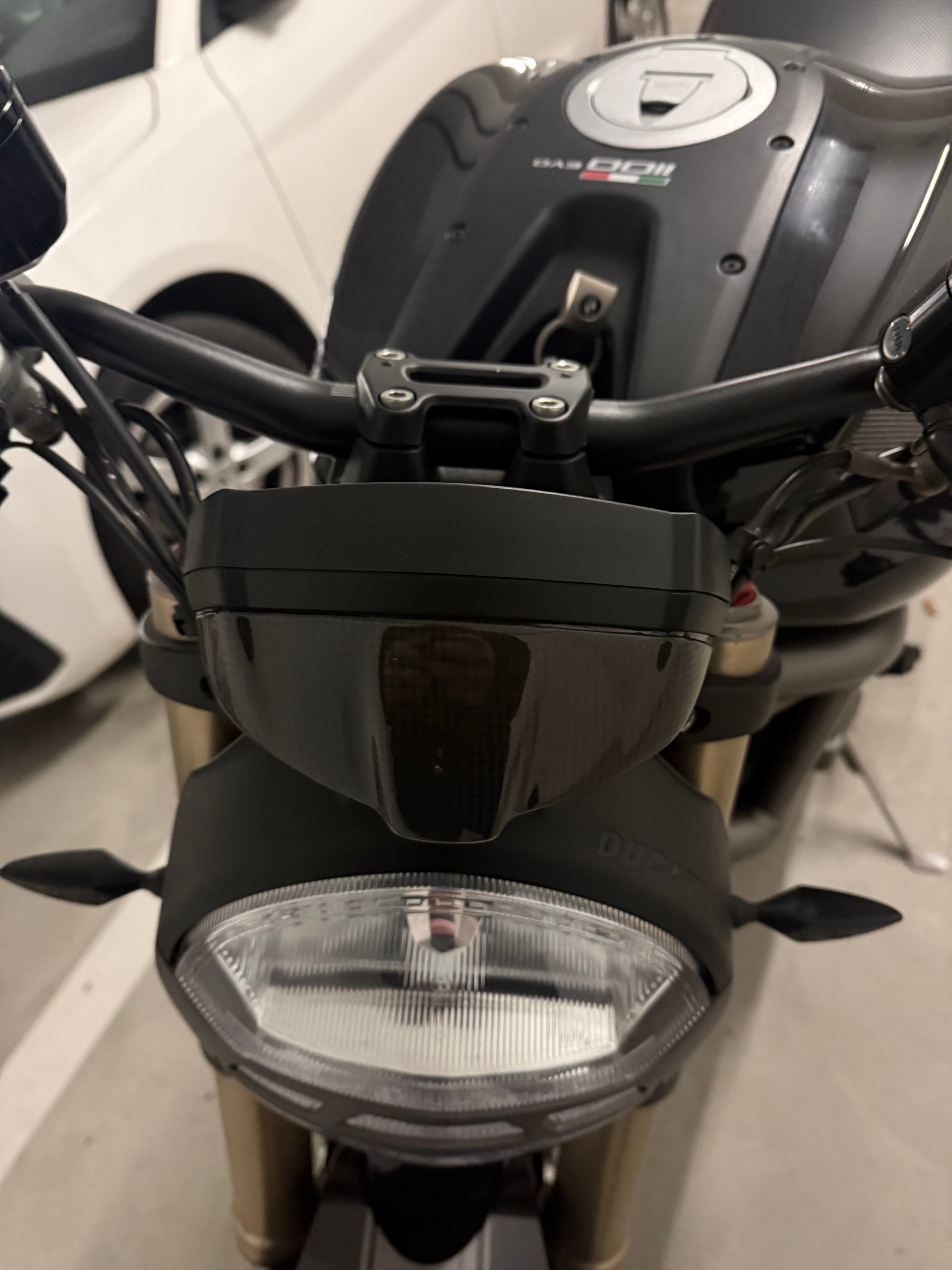 DUCATI EVO 1100 (Top Zustand inkl. Karbonteile)-image-3