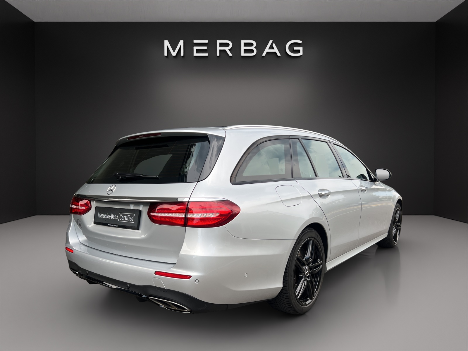 MERCEDES-BENZ E 43 AMG 4 Matic 9G-Tronic-image-2