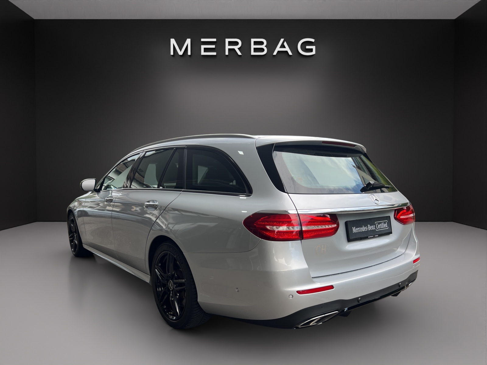 MERCEDES-BENZ E 43 AMG 4 Matic 9G-Tronic-image-4