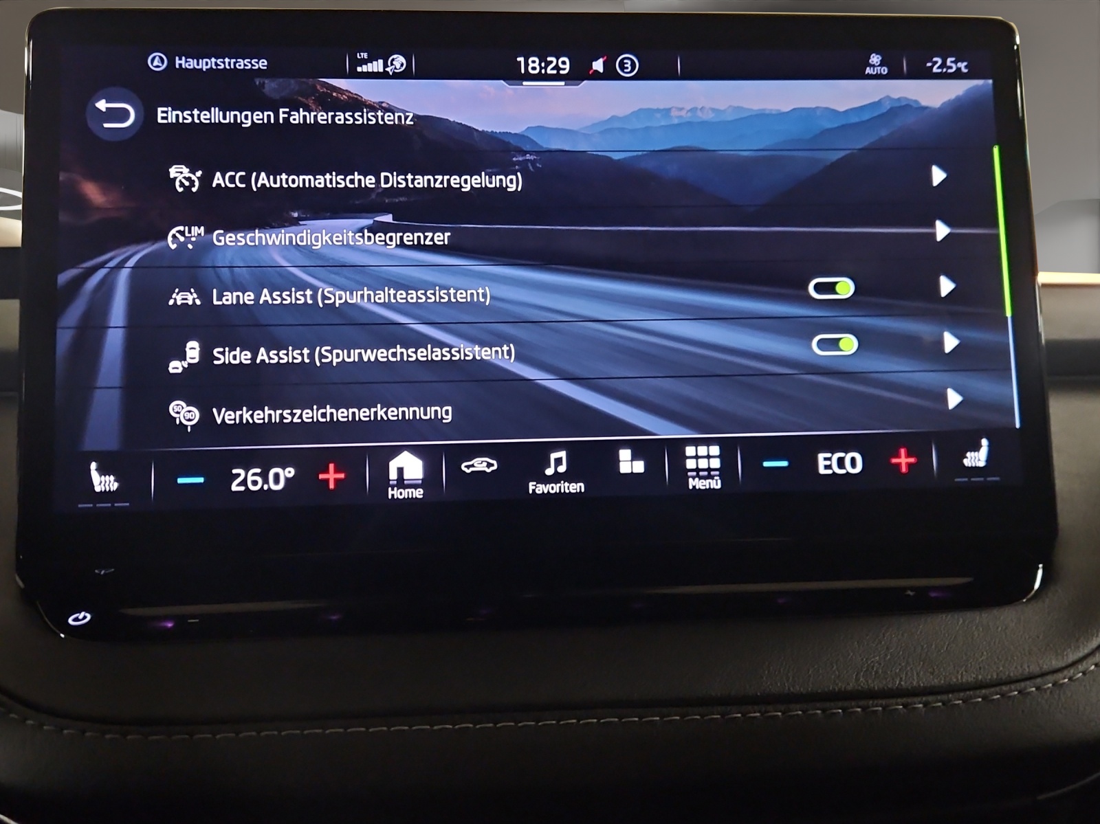 SKODA Enyaq iV 80x SportLine-image-18