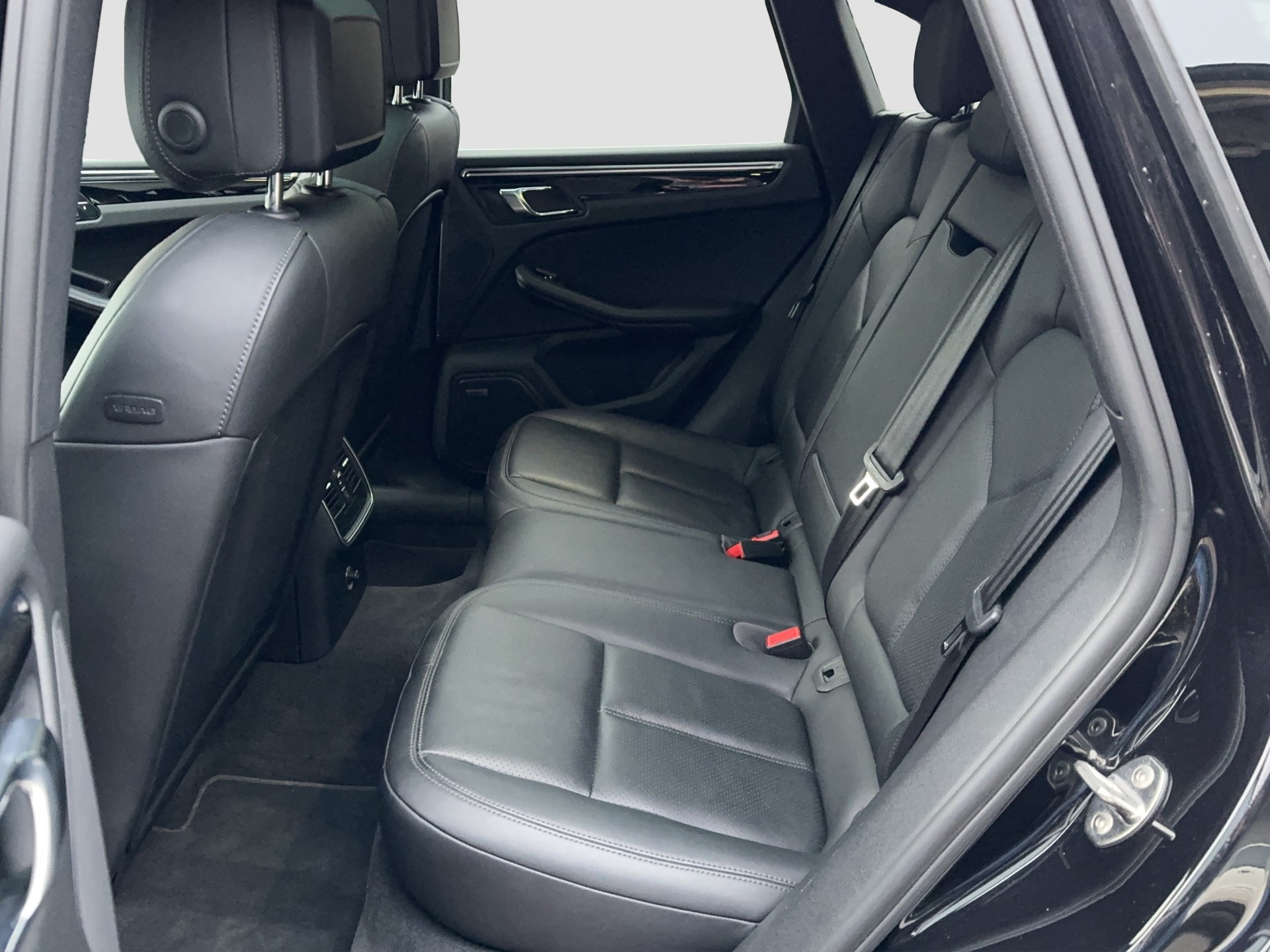 PORSCHE Macan S PDK-image-12