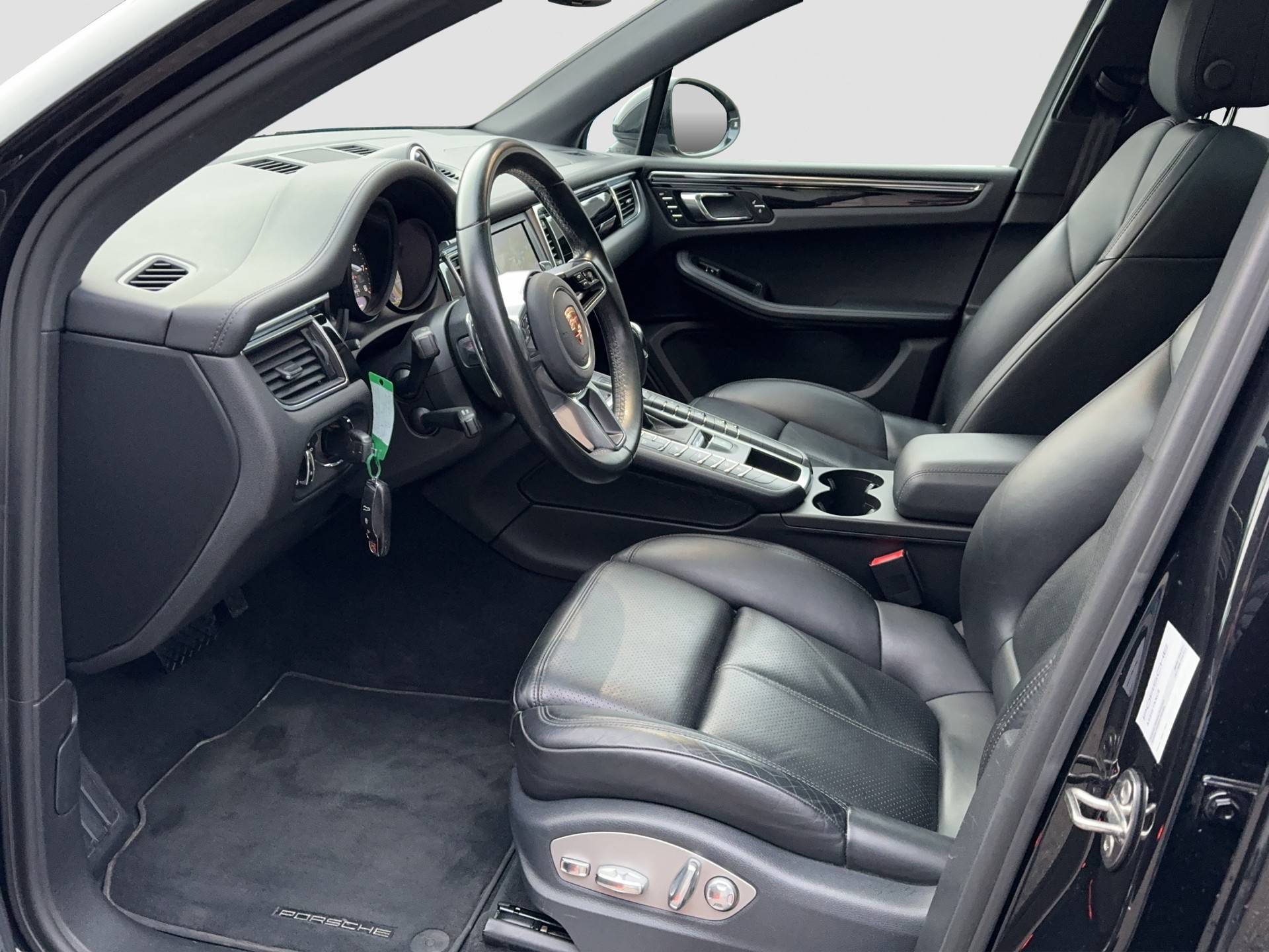PORSCHE Macan S PDK-image-10