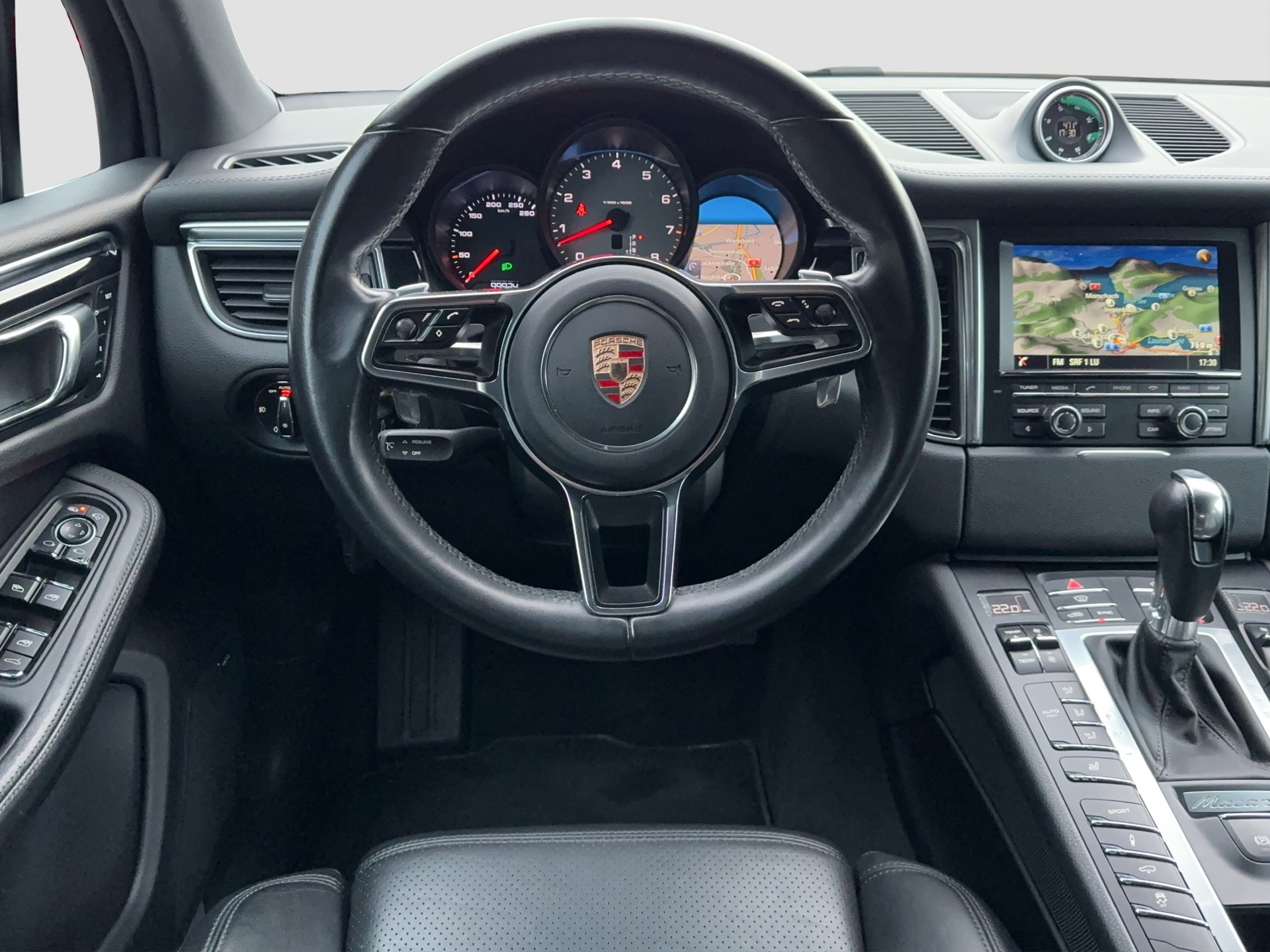 PORSCHE Macan S PDK-image-8
