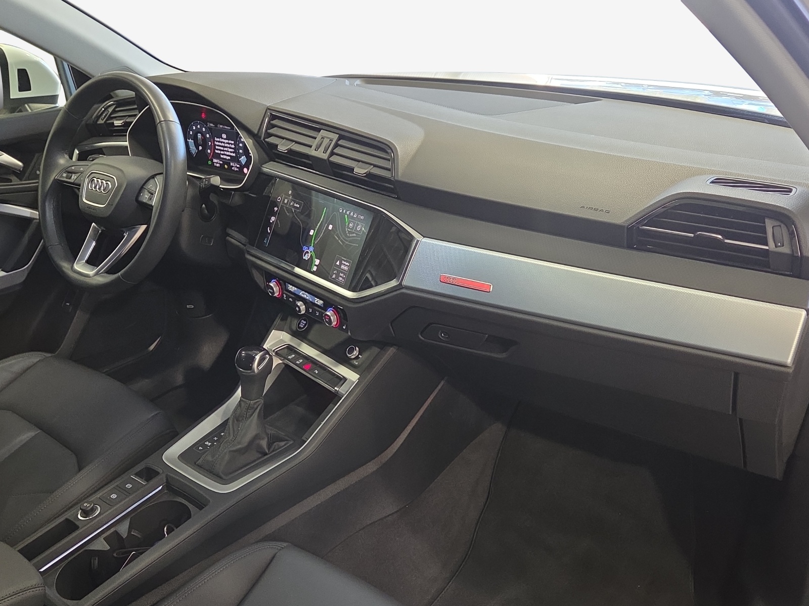 AUDI Q3 35 TFSI advanced Attraction S-tronic-image-13
