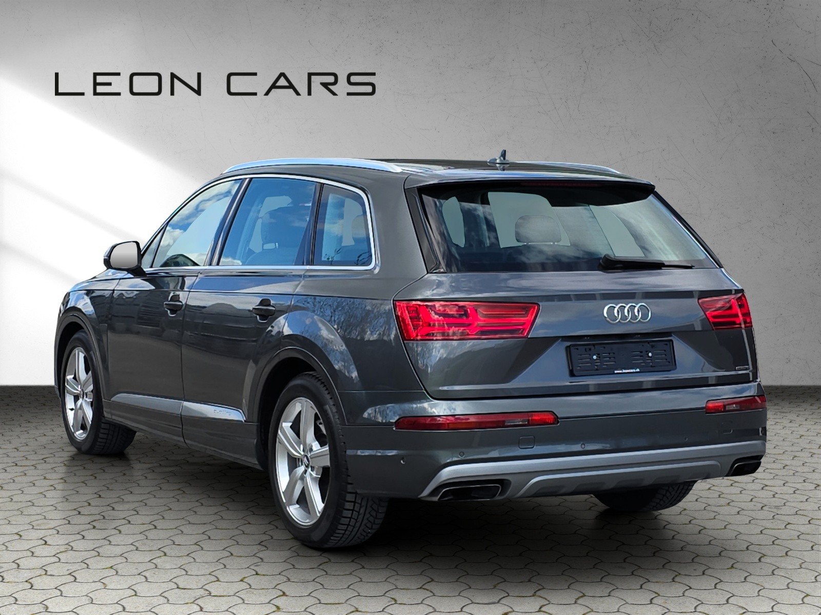 AUDI Q7 V6 333 PS 3.0 TFSI quattro tiptronic 7-Sitzer mit Luftfederung-showroom-element-2