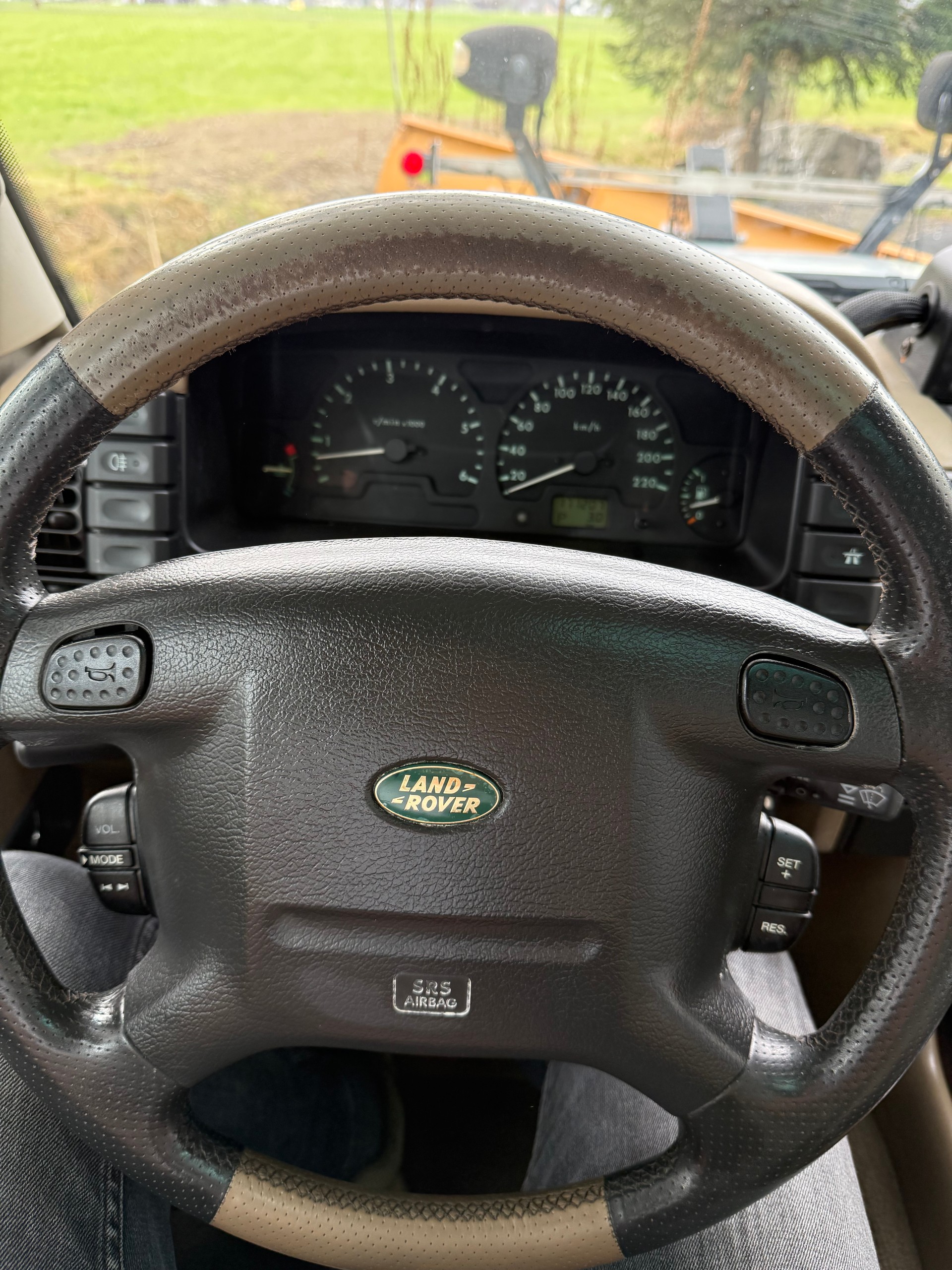 LAND ROVER Discovery 4.0 ES-image-11