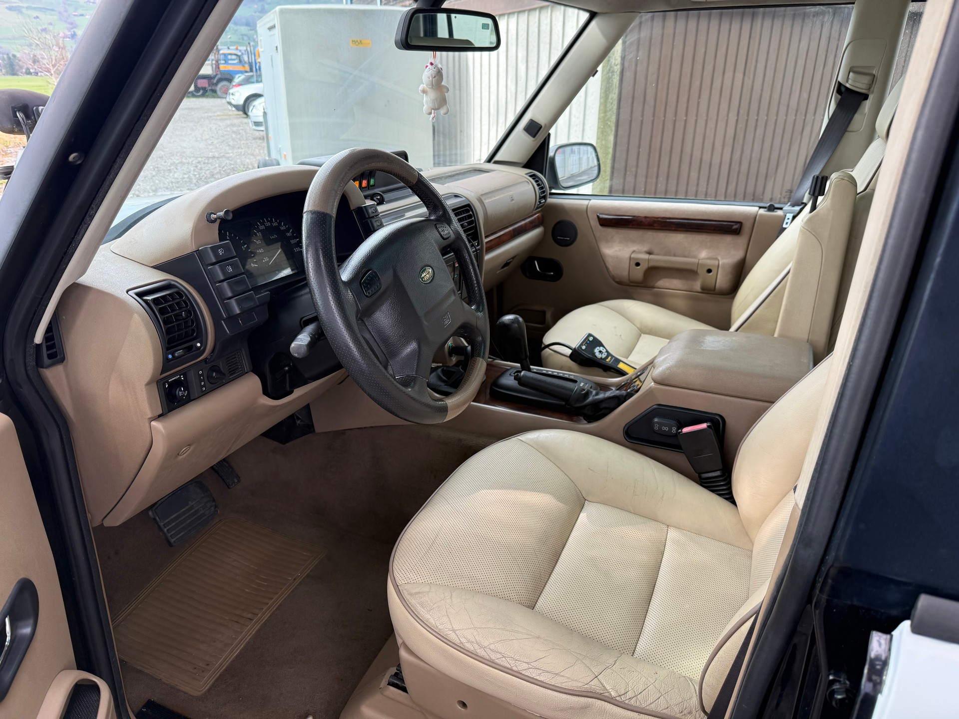 LAND ROVER Discovery 4.0 ES-image-8