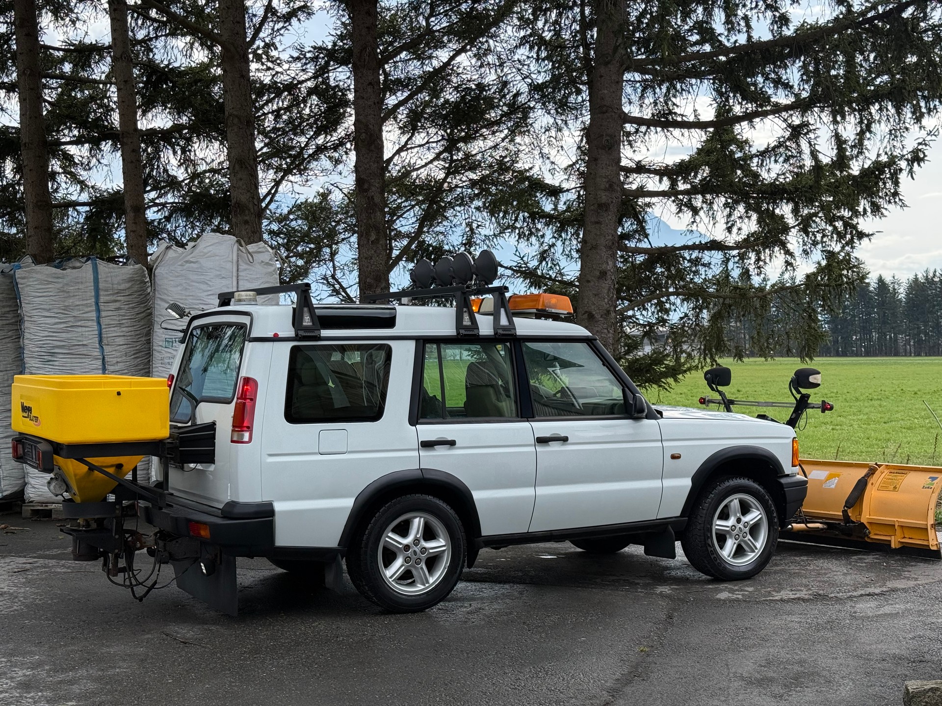 LAND ROVER Discovery 4.0 ES-image-4