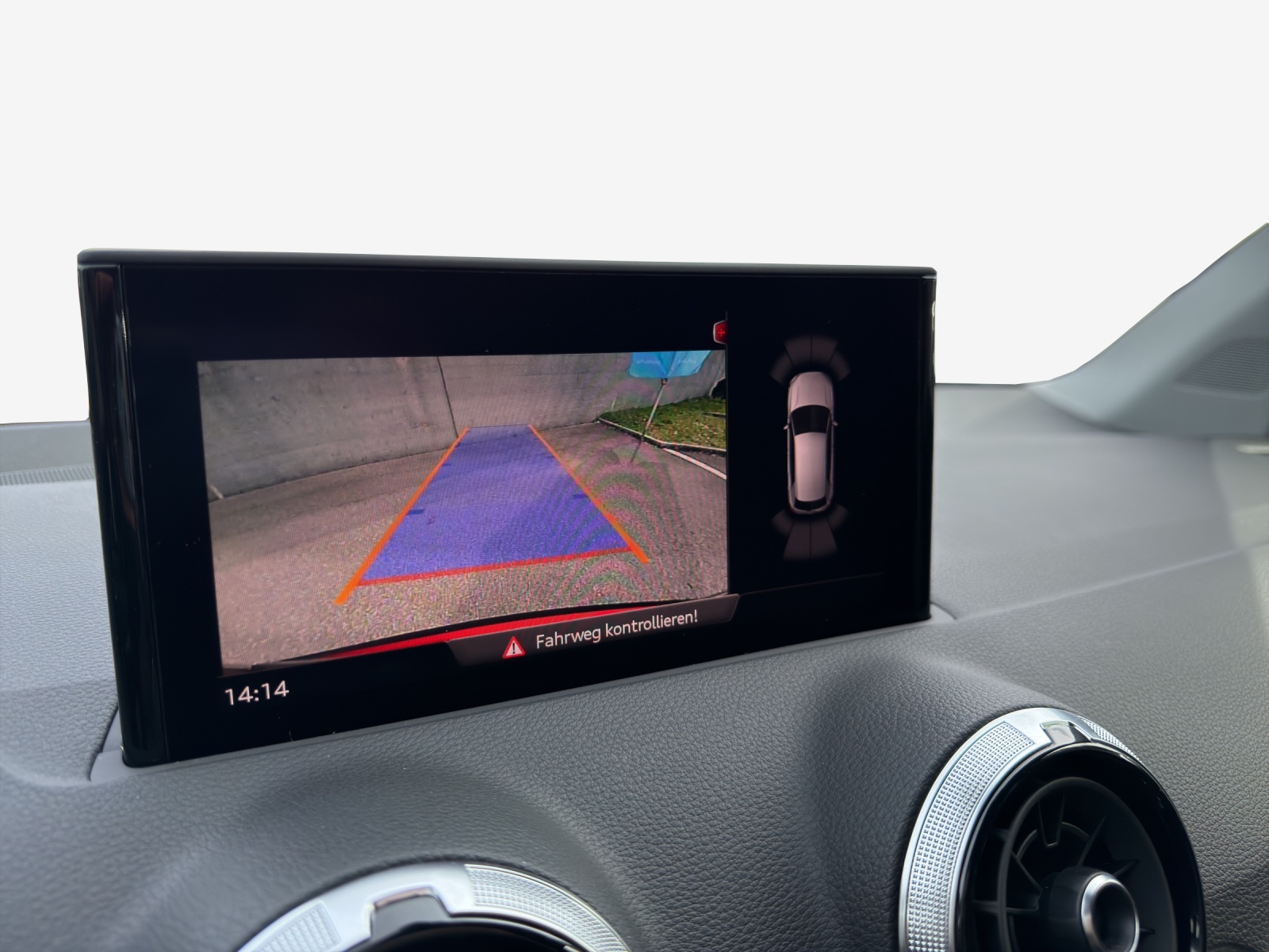 AUDI Q2 35 TFSI S line S-tronic-image-15