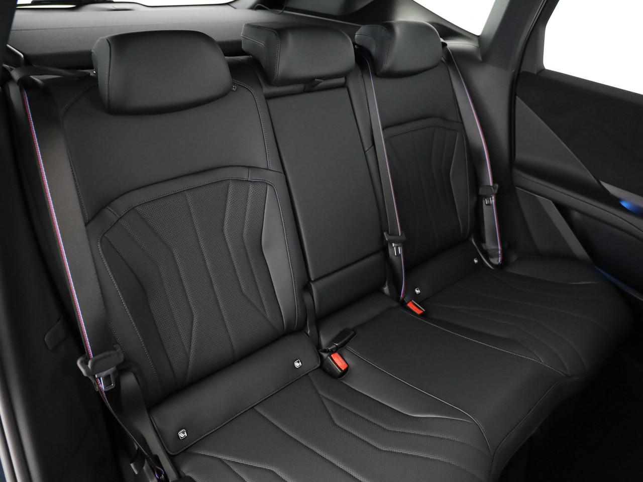 BMW iX3 50 xDrive-image-21