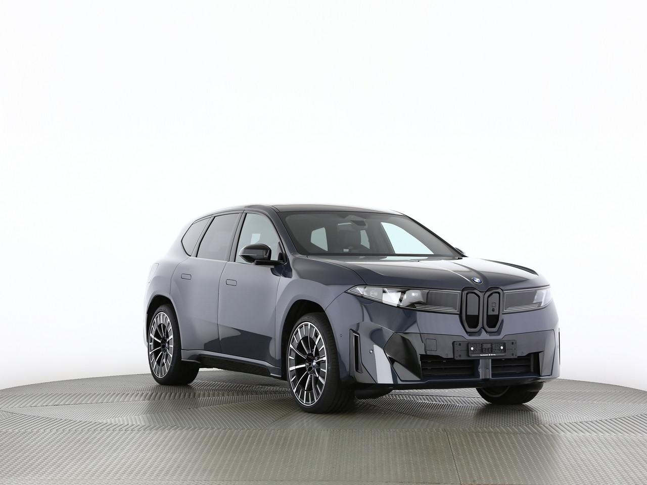 BMW iX3 50 xDrive-image-18
