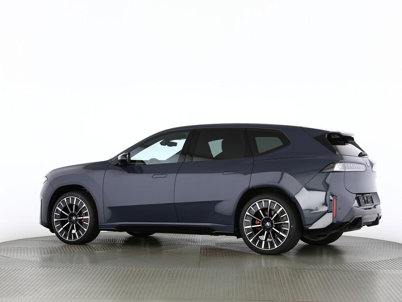 BMW iX3 50 xDrive-image-5