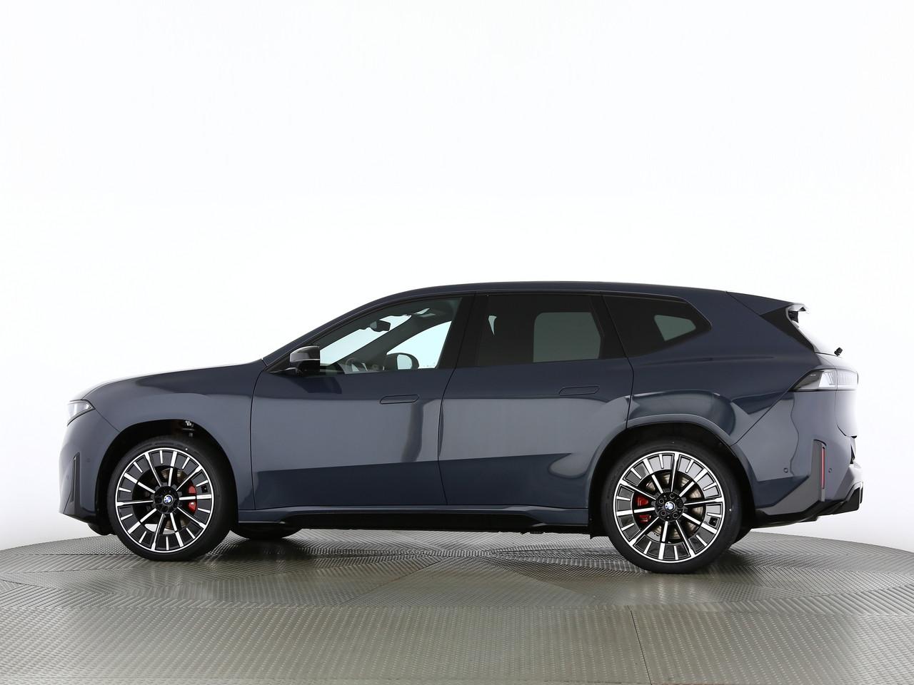 BMW iX3 50 xDrive-image-4