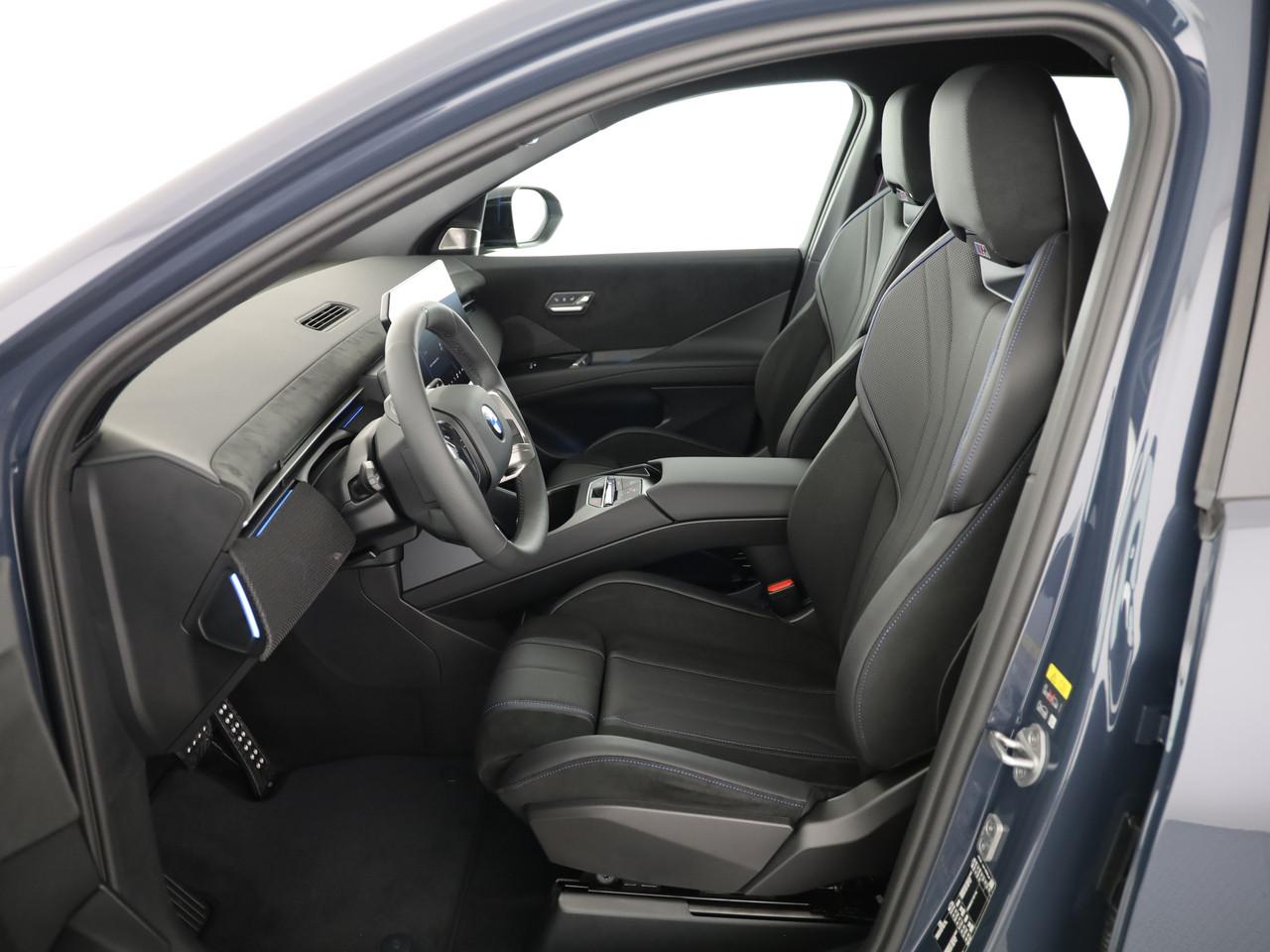 BMW iX3 50 xDrive-image-22