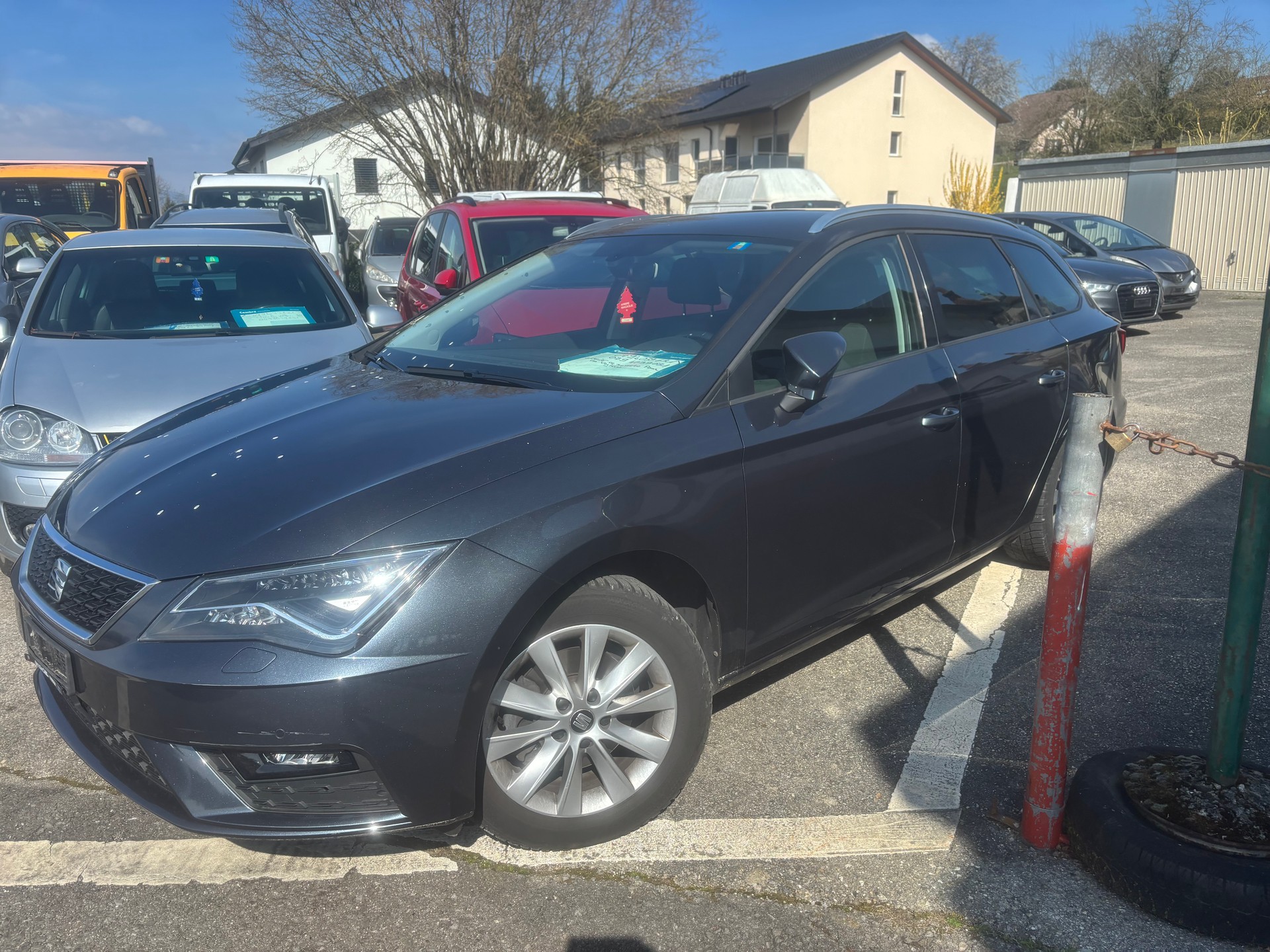 SEAT Leon ST 1.5 TGI CNG SWISS FR-image-2