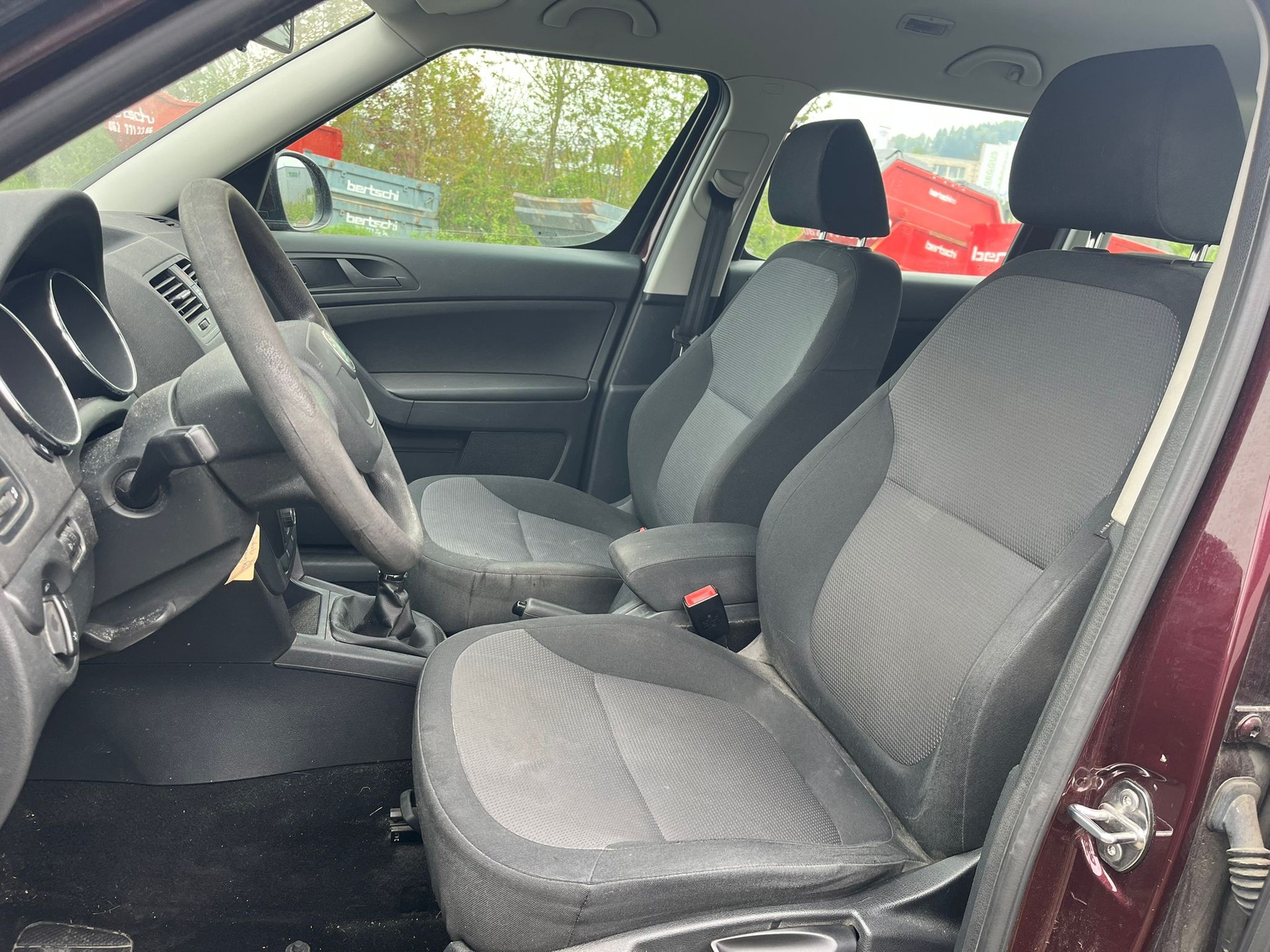 SKODA Yeti 1.8 TSI Adventure II 4x4-image-6