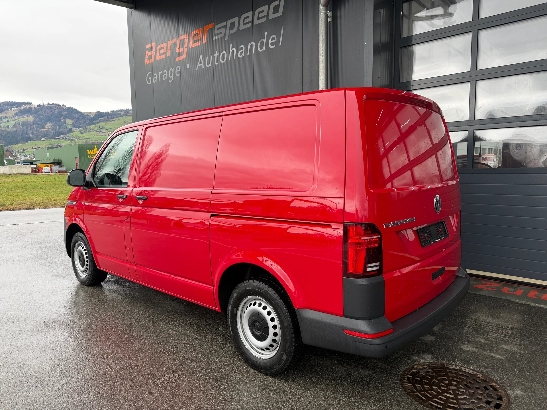 VW T6.1 2.0 TDI 4Motion DSG-image-2