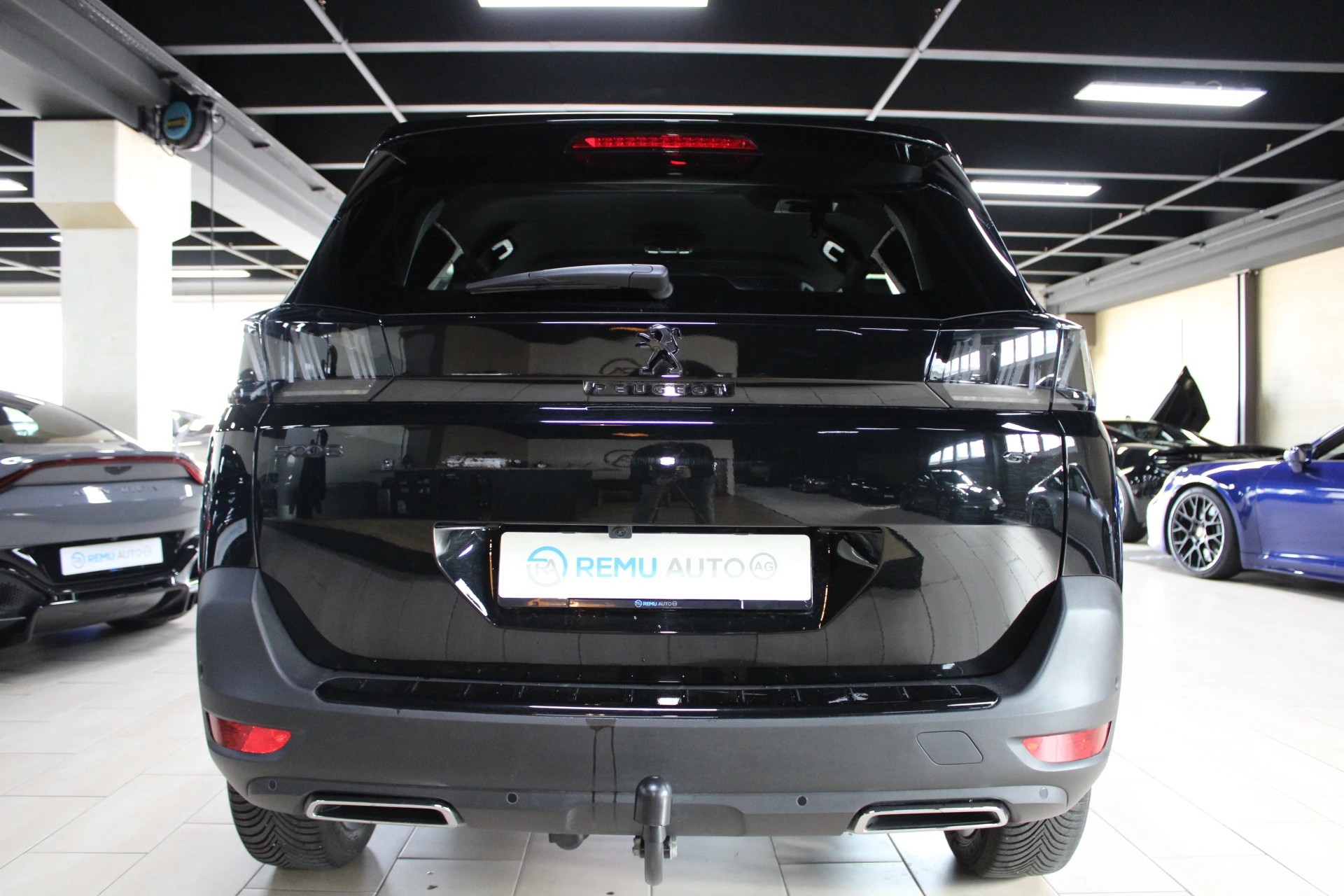 PEUGEOT 5008 1.2 Pure Tech Allure Pack EAT8-image-3