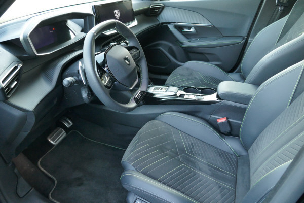 PEUGEOT 2008 1.2 PureTech GT-image-5