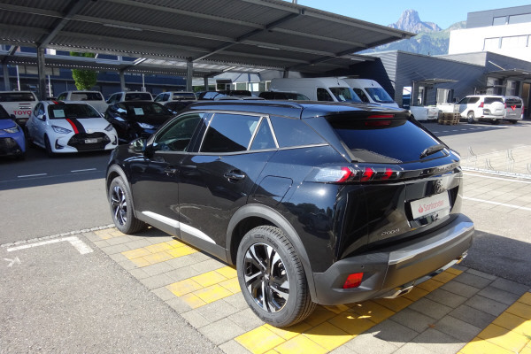 PEUGEOT 2008 1.2 PureTech GT-image-4